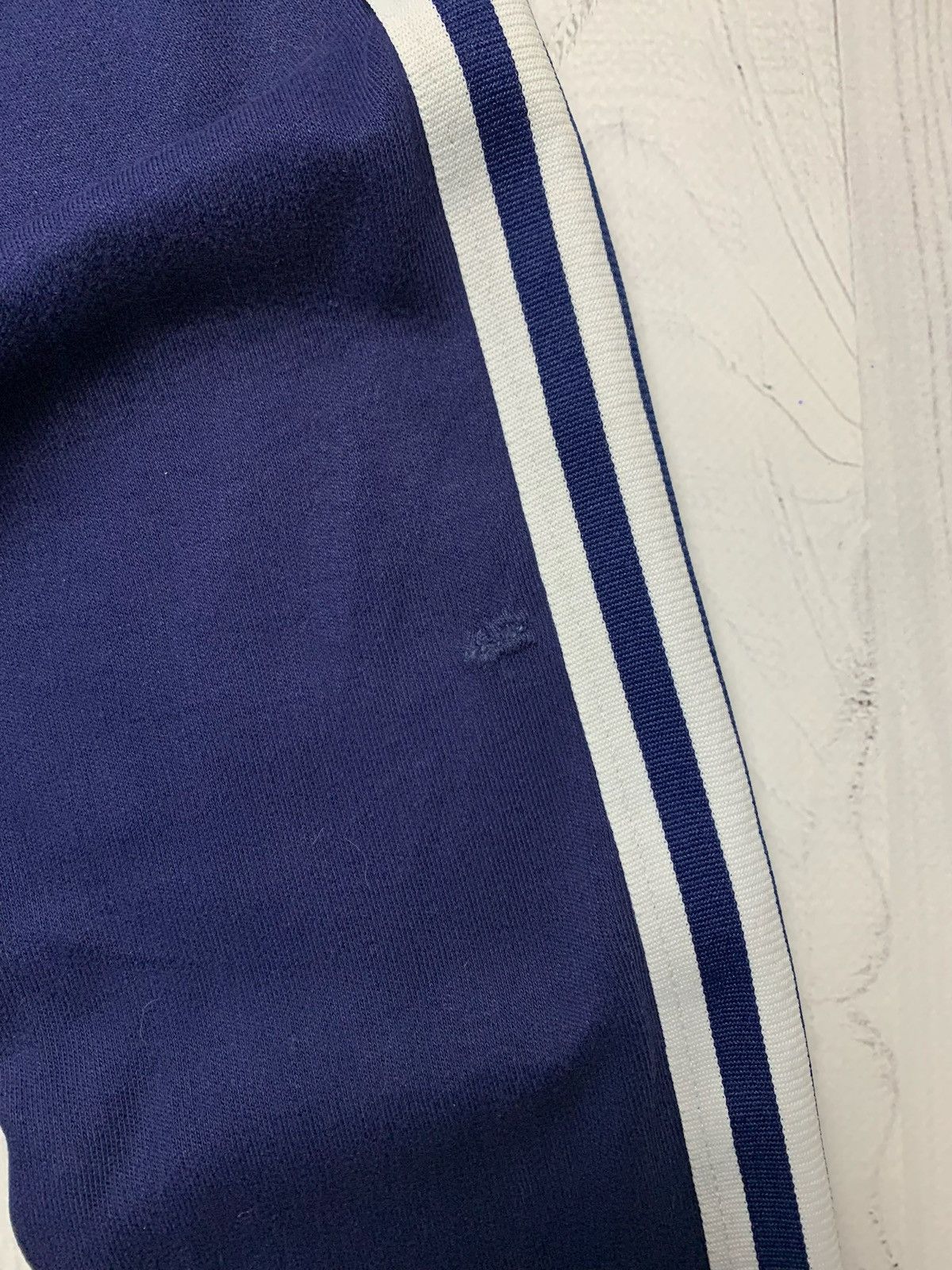 Adidas × Vintage Vintage adidas originals retro jersey size M Size US M / EU 48-50 / 2 - 3 Thumbnail