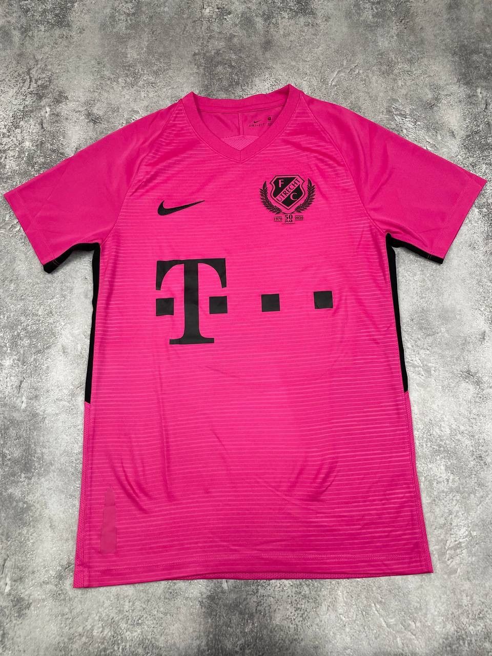 Nike Nike FC Utrecht Men Football Shirt Third Pink 2020/21Jersey Size US M / EU 48-50 / 2 - 1 Thumbnail