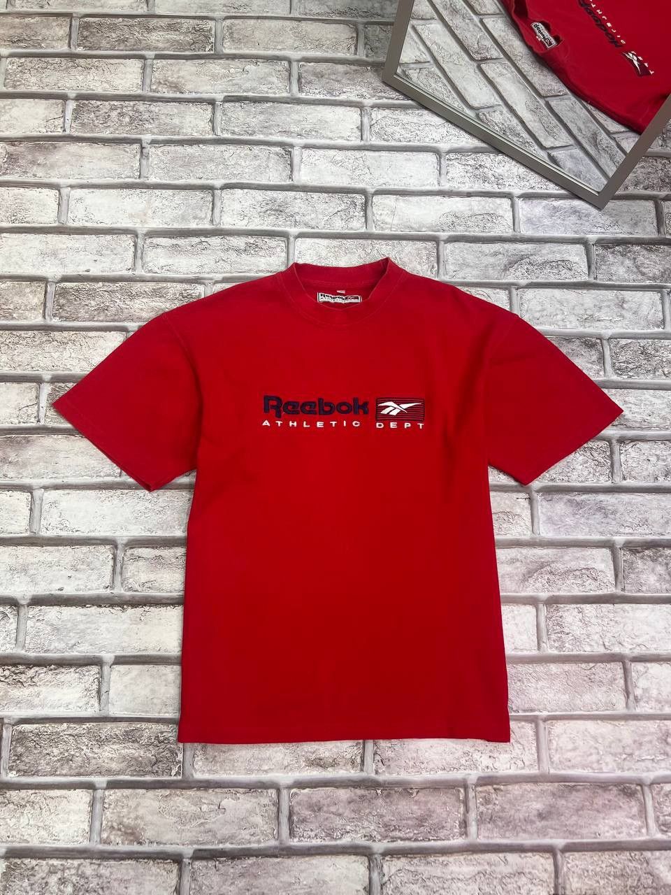 Reebok × Vintage Vintage Reebok T-shirt Size US S / EU 44-46 / 1 - 1 Thumbnail
