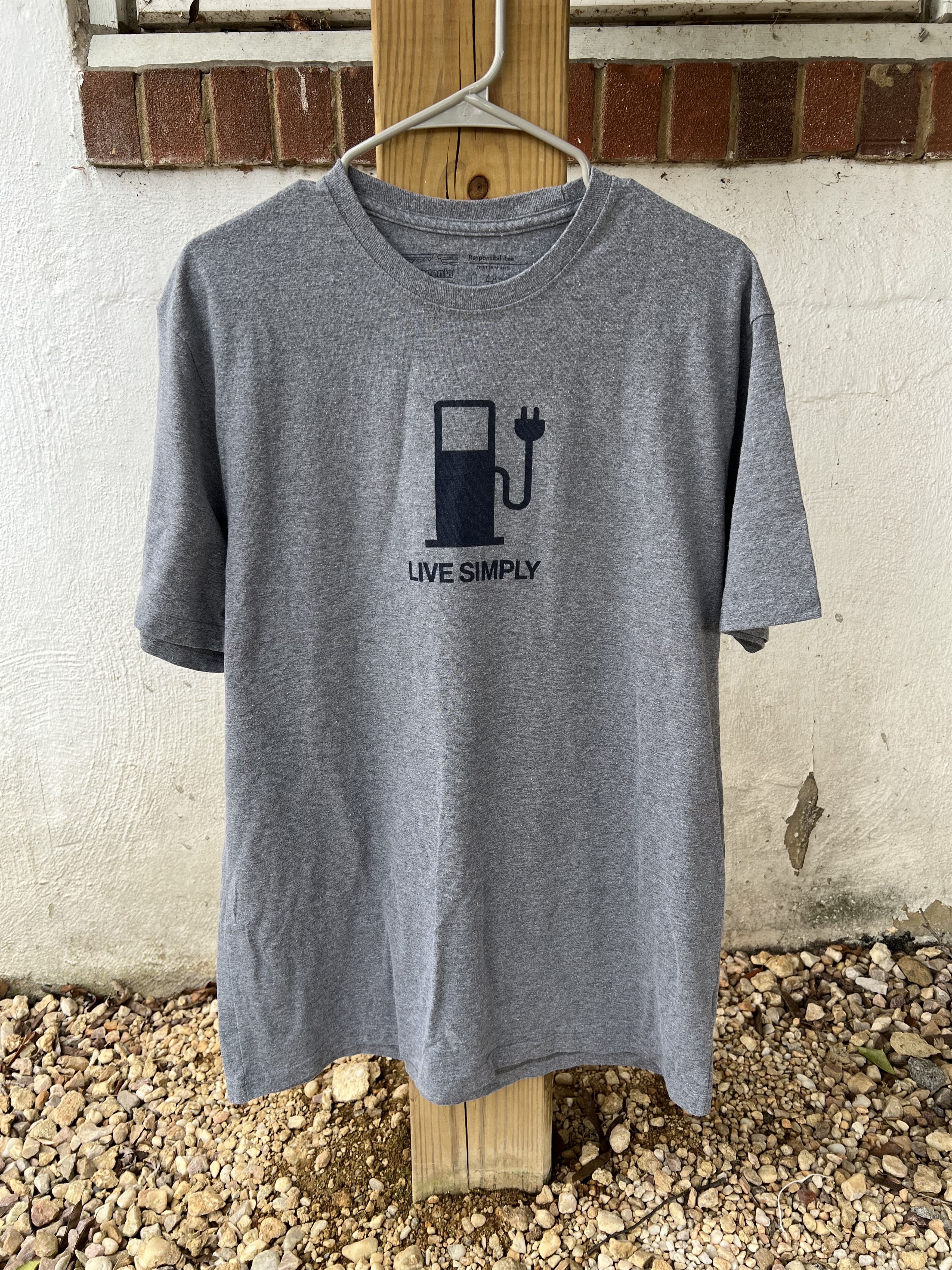 Live Simply T-Shirt Responsibili-tee / Gorpcore