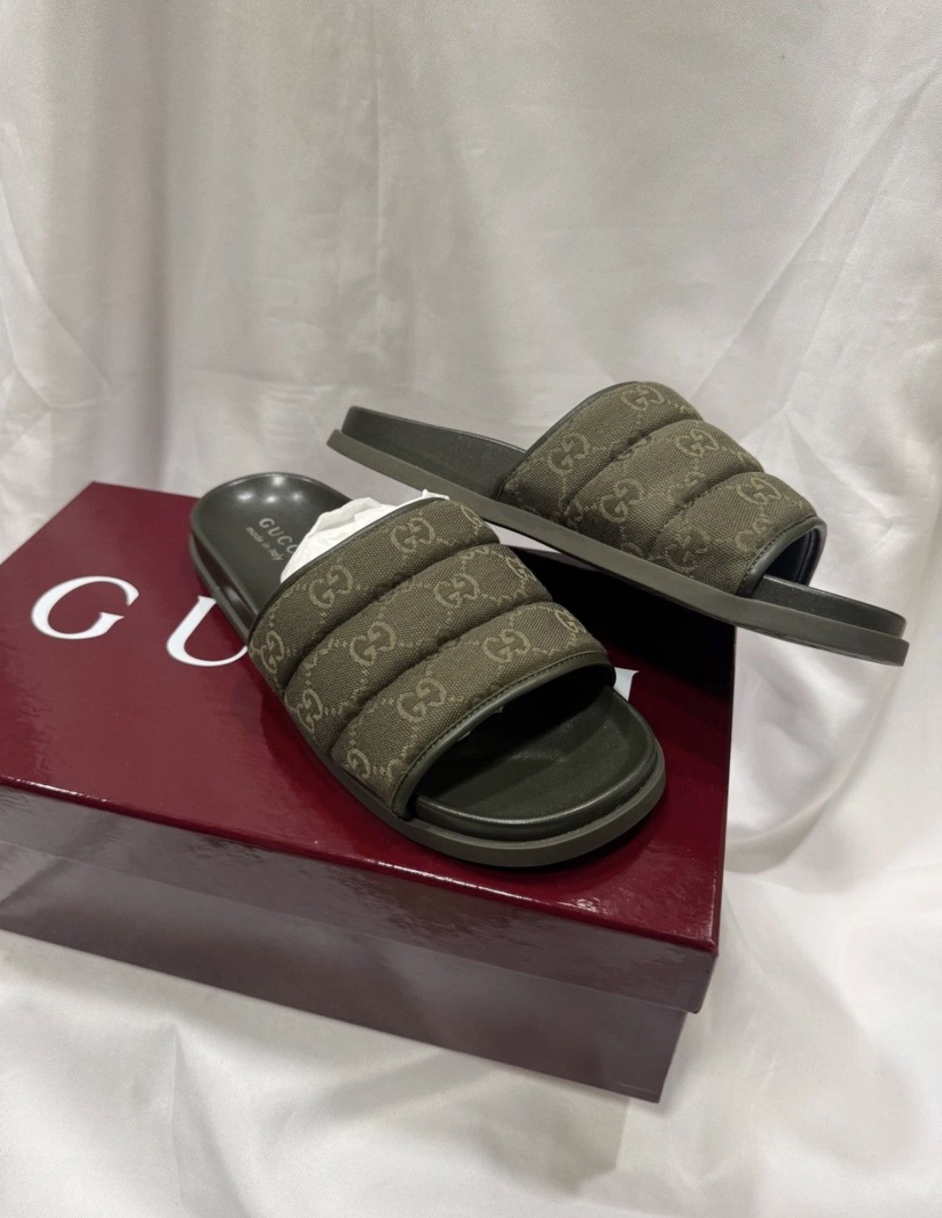 Gucci Gucci GG Canvas Slide Sandals 900$ NEW Size US 8.5 / EU 41-42 - 1 Thumbnail