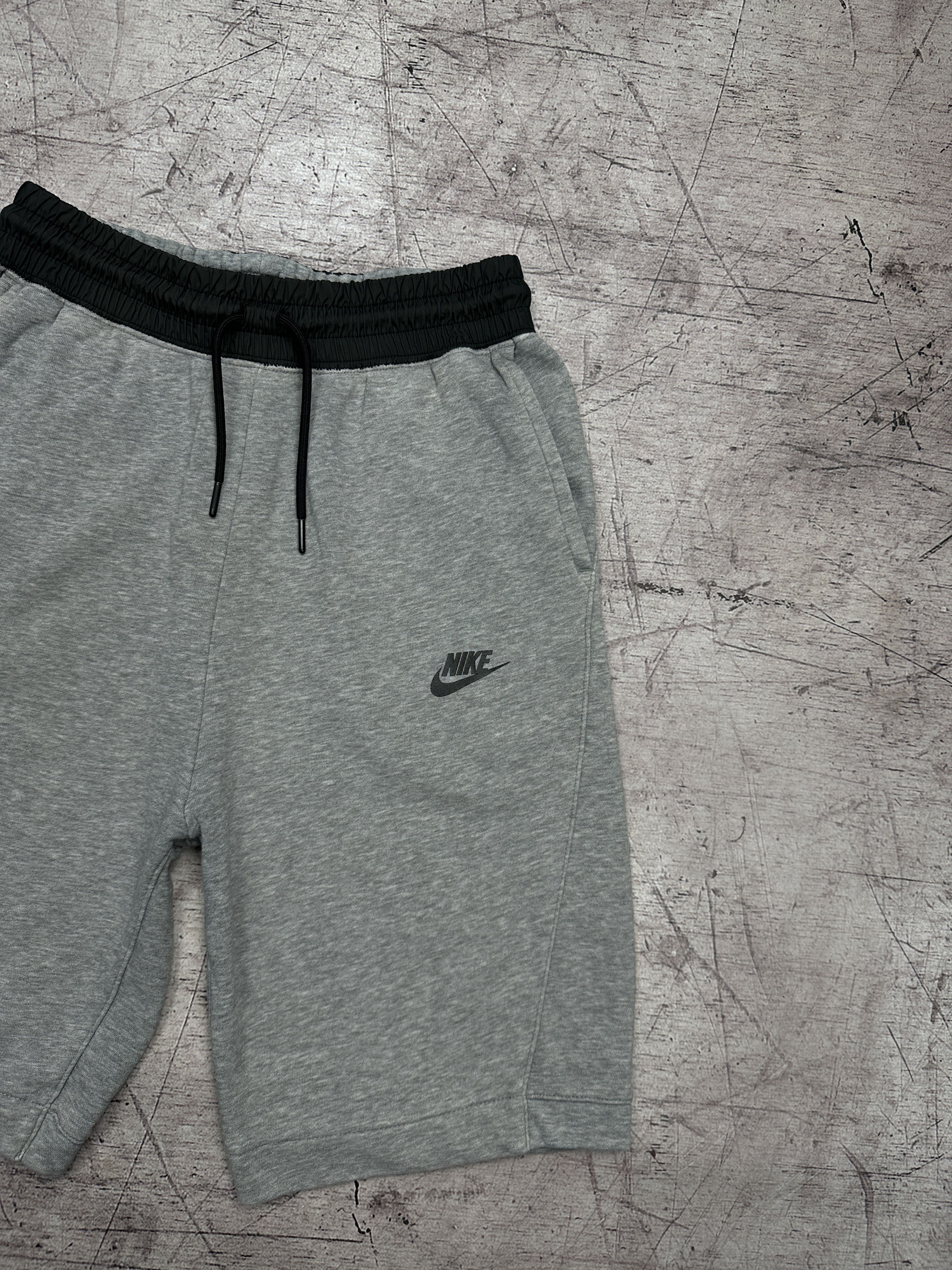 Nike Nike Airmax Mens Cotton Shorts Size US 30 / EU 46 - 2 Thumbnail