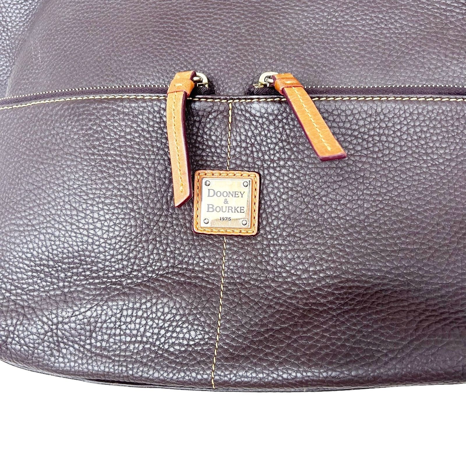 Dooney & Bourke Dooney & Bourke Brown Leather Shoulder Bag Size ONE SIZE - 2 Thumbnail
