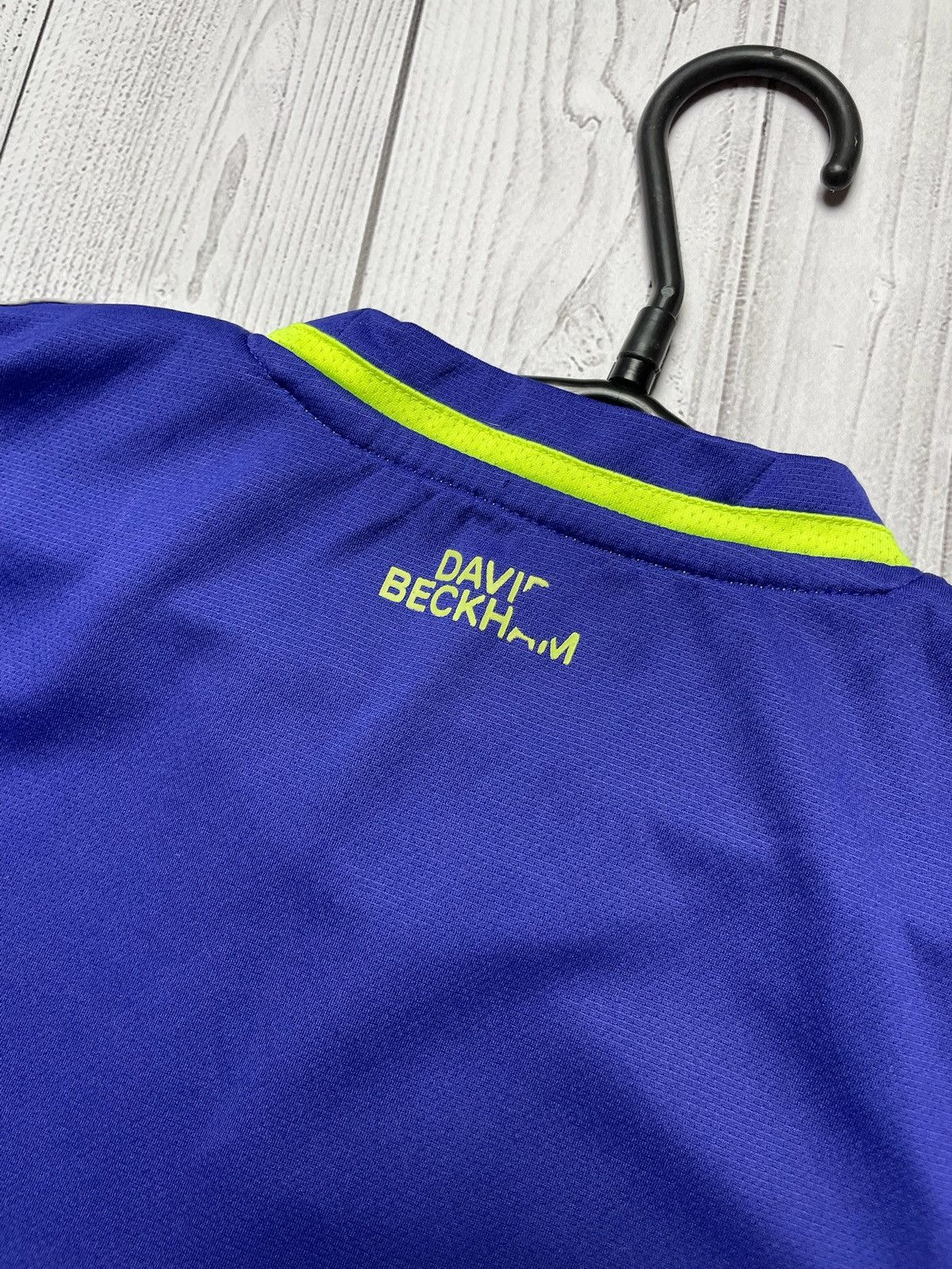 Adidas × Vintage Vintage adidas x David Beckham soccer jersey logo size M Size US M / EU 48-50 / 2 - 4 Thumbnail