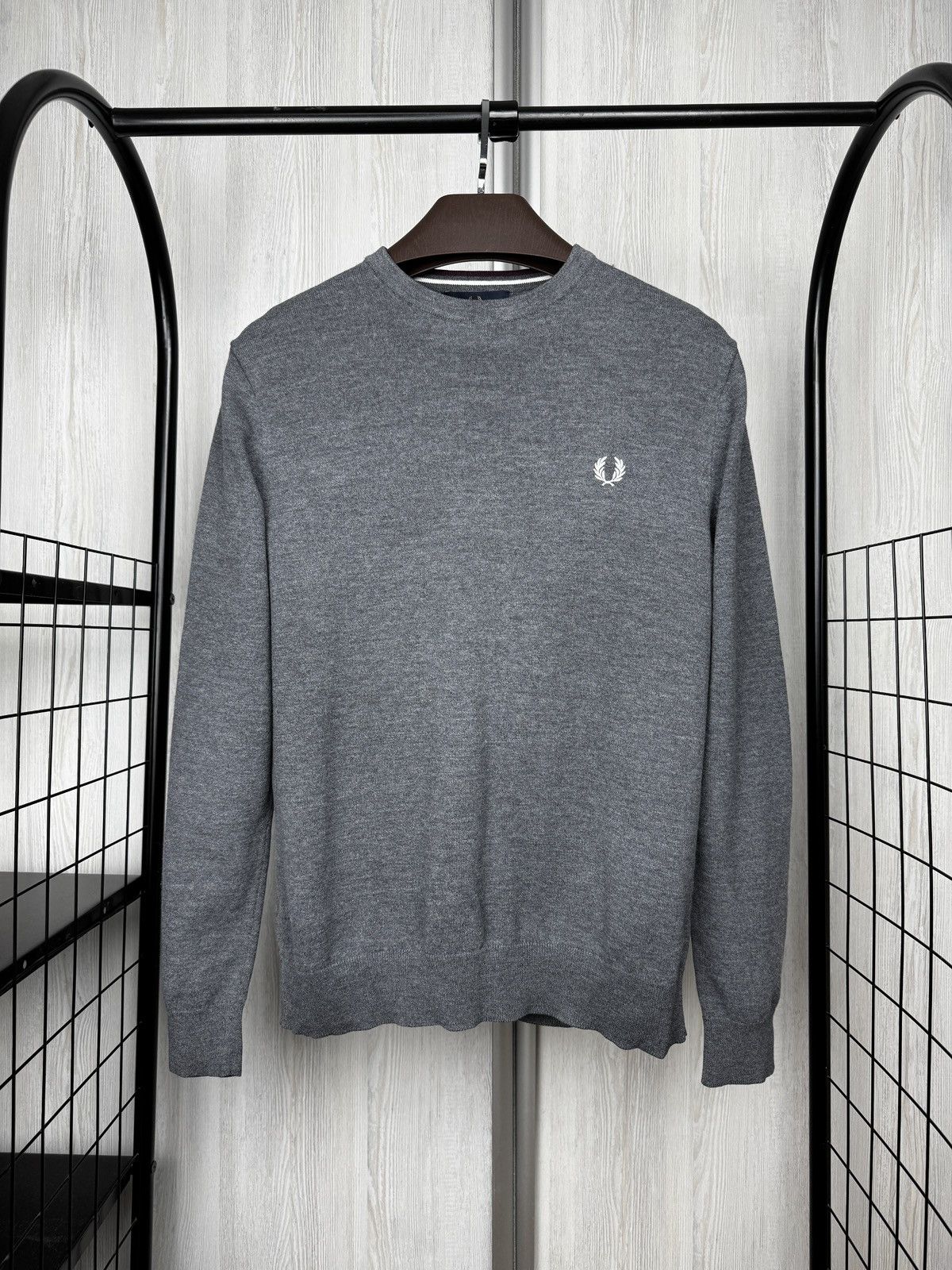 Fred Perry Fred Perry grey wool cotton small embroidered logo sweater Size US M / EU 48-50 / 2 - 2 Thumbnail