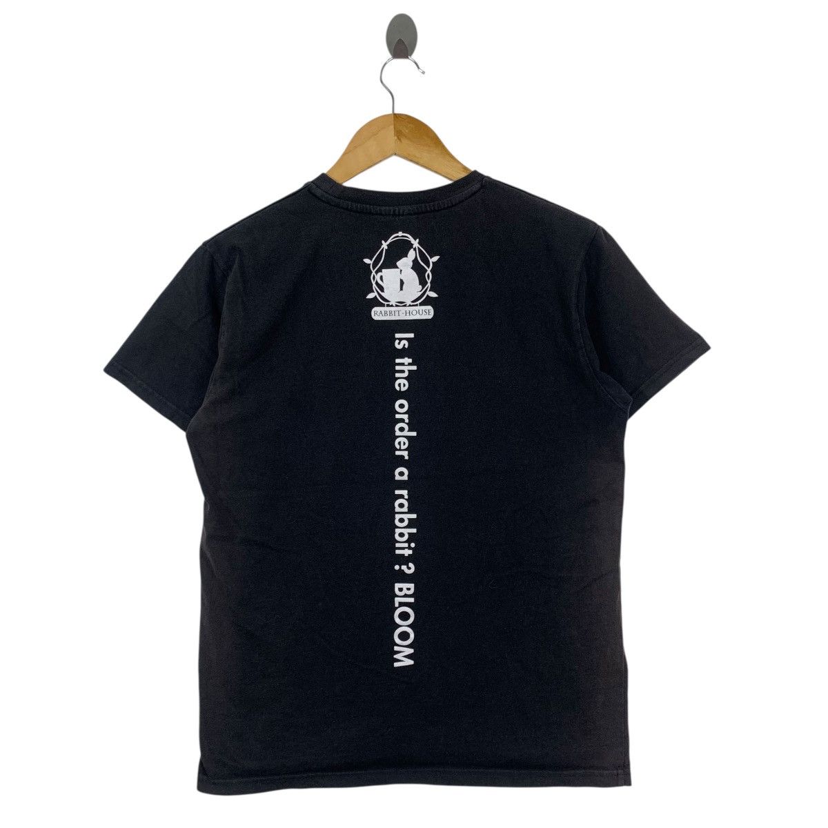 Japanese Brand Is The ORDER A RABBIT? BLOOM Rabbit-House Japan Tshirt Size US L / EU 52-54 / 3 - 4 Thumbnail