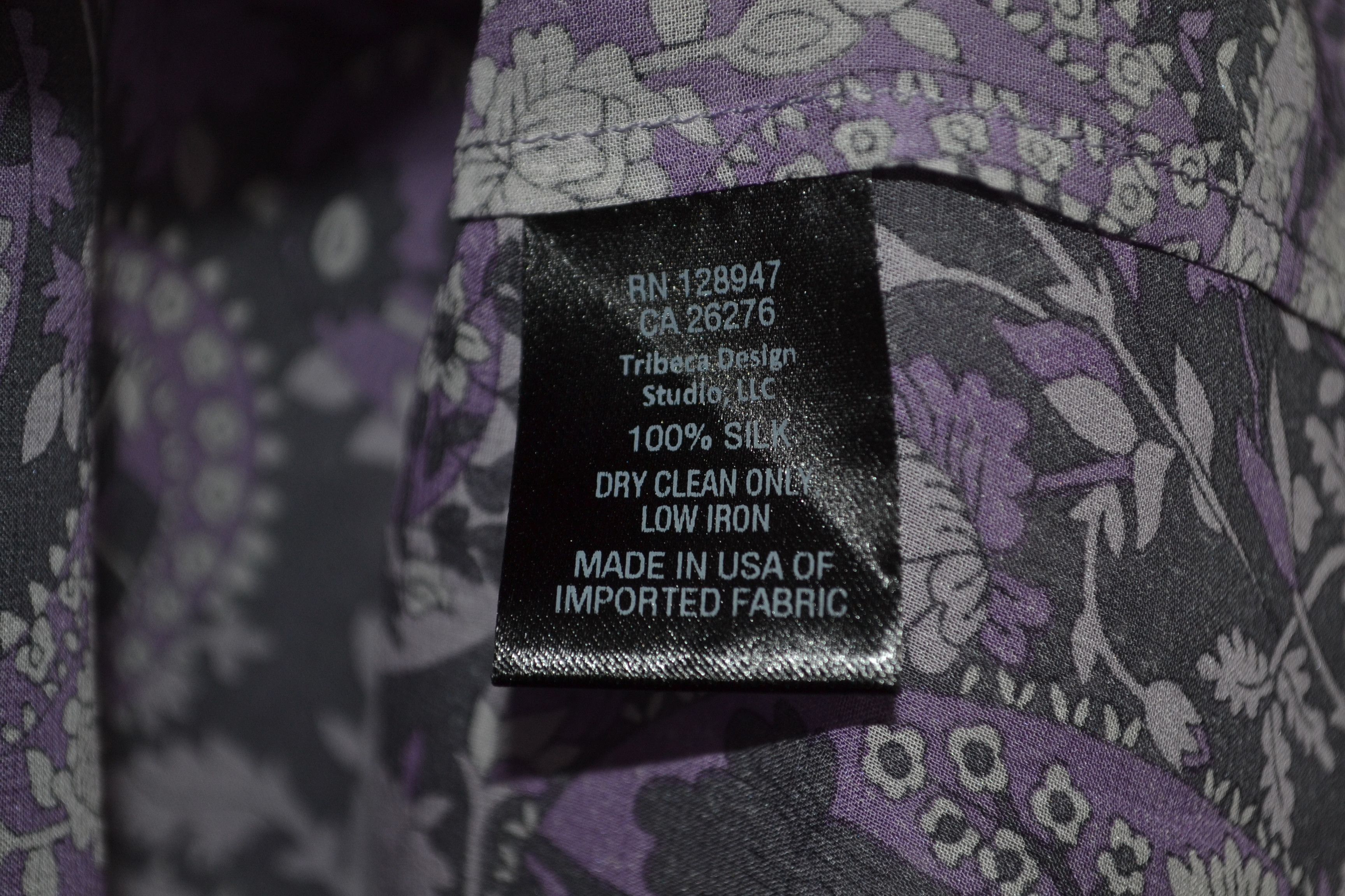 Nili Lotan Nili Lotan XS Silk Acadia Paisley Blouse in Purple Size XS / US 0-2 / IT 36-38 - 7 Thumbnail