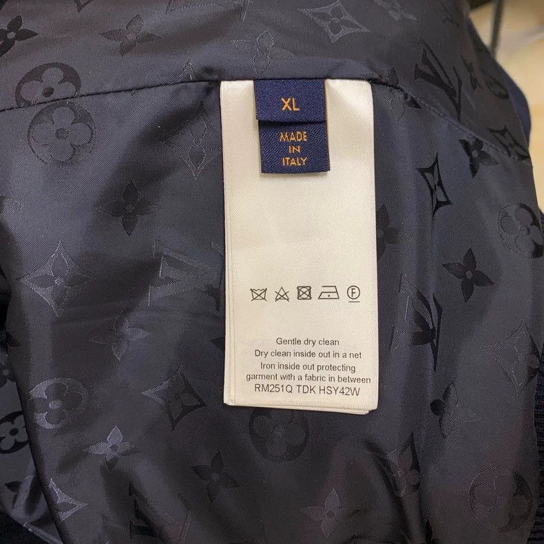 Louis Vuitton Louis Vuitton Dark blue teddy fleece jacket Size US XL / EU 56 / 4 - 7 Thumbnail