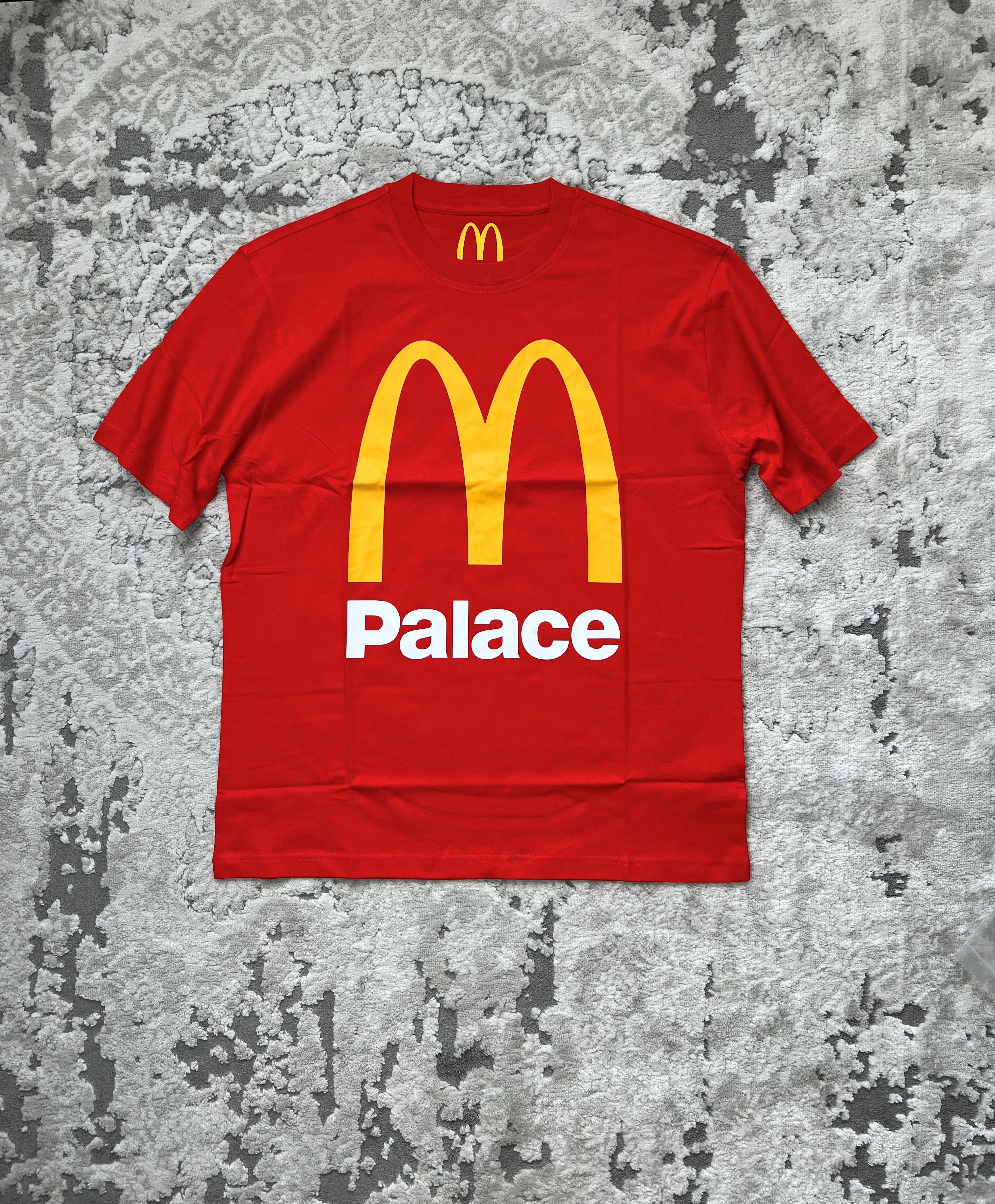 Palace Palace x McDonald's Logo T-Shirt Red (2023) XL Size US XL / EU 56 / 4 - 1 Thumbnail