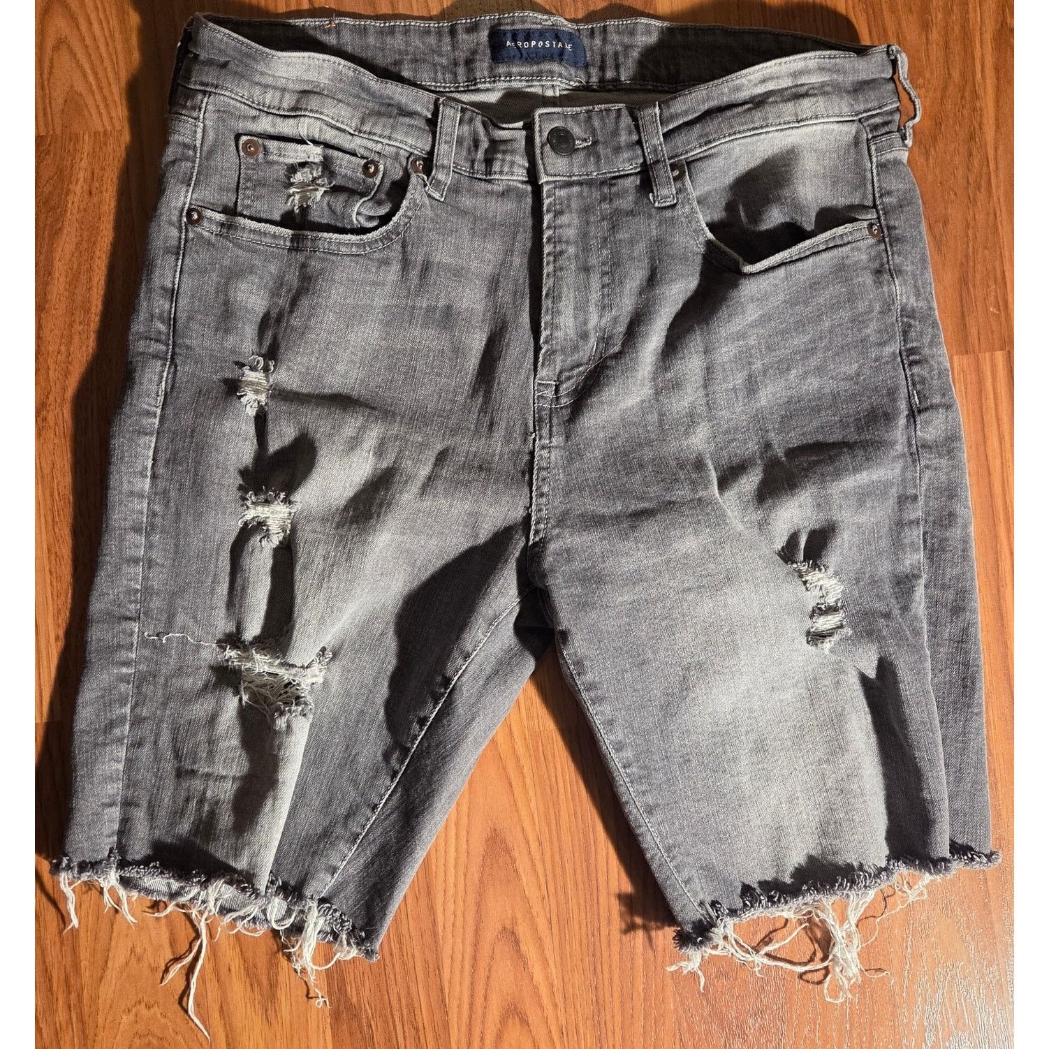 Aeropostale Aeropostale Grey Denim Acid Wash Distressed Shorts Size 32" / US 10 / IT 46 - 3 Thumbnail