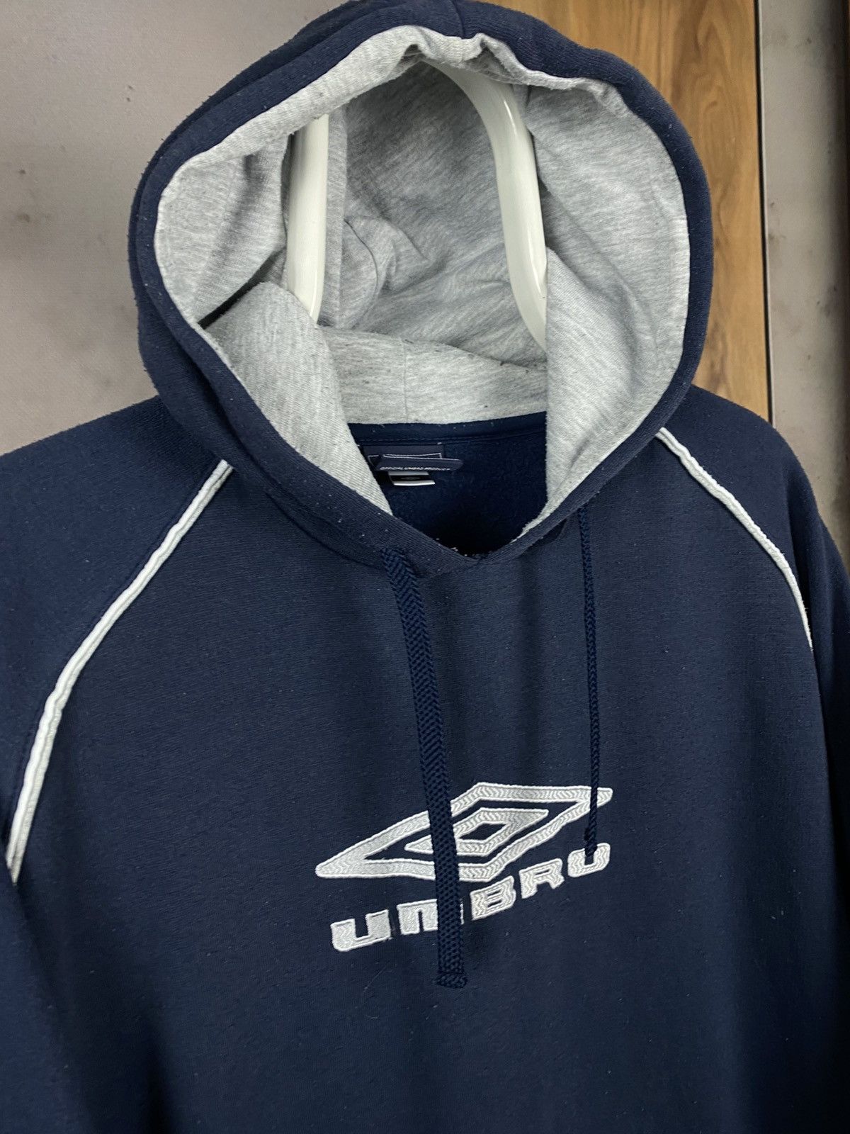 Umbro 🧨Vintage Hoodie Umbro Big Logo VTG Tee🧨 Size US XL / EU 56 / 4 - 2 Thumbnail