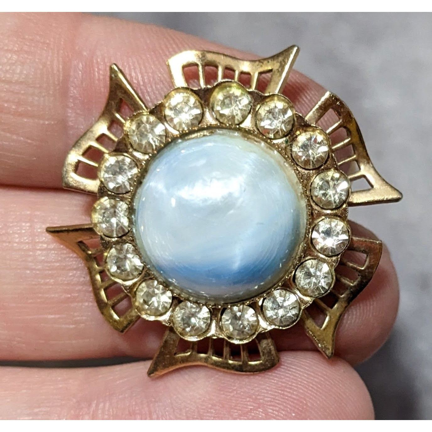 Other Vintage Blue And Gold Rhinestone Floral Brooch Size ONE SIZE - 5 Thumbnail