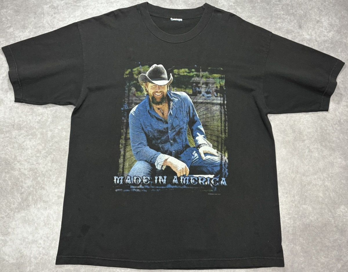 Vintage Vintage Toby Keith Locked & Loaded Tour Graphic Tee Size US XXL / EU 58 / 5 - 1 Thumbnail