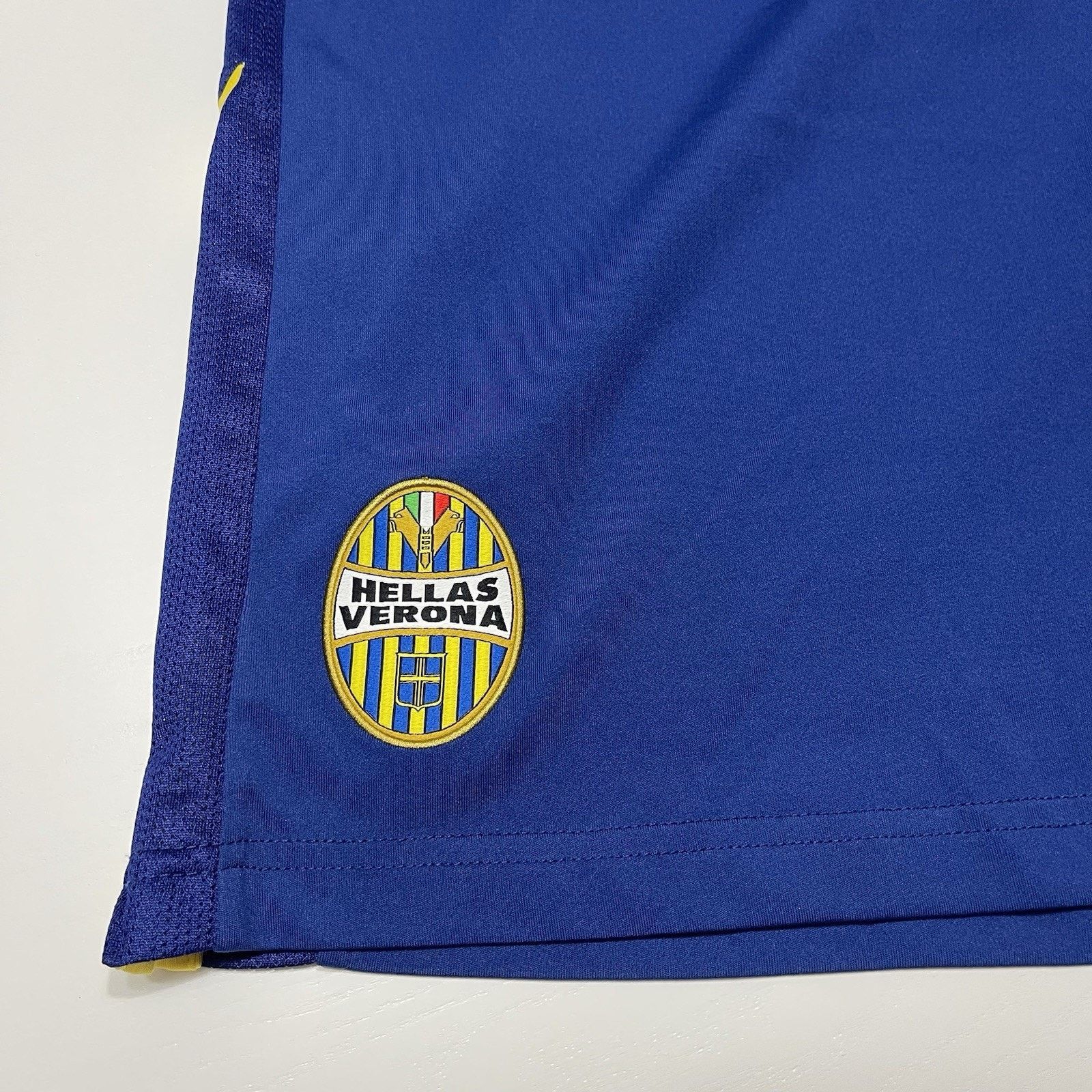 Macron Macron Hellas Verona Blue Football Shorts S047 Size US 32 / EU 48 - 3 Thumbnail
