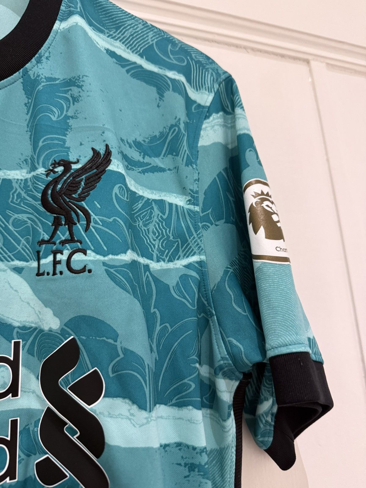 Other Liverpool 2020/21 Nike away Salah Jersey Size US M / EU 48-50 / 2 - 4 Thumbnail