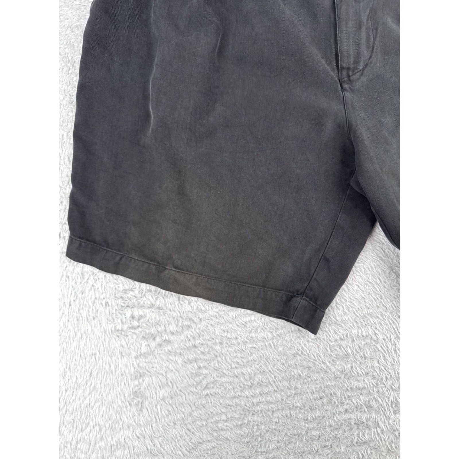 Tommy Bahama Tommy Bahama Shorts Men 36 Black Bermuda Pleated 100% Silk Beach Vacation 36x9 Size US 36 / EU 52 - 3 Thumbnail