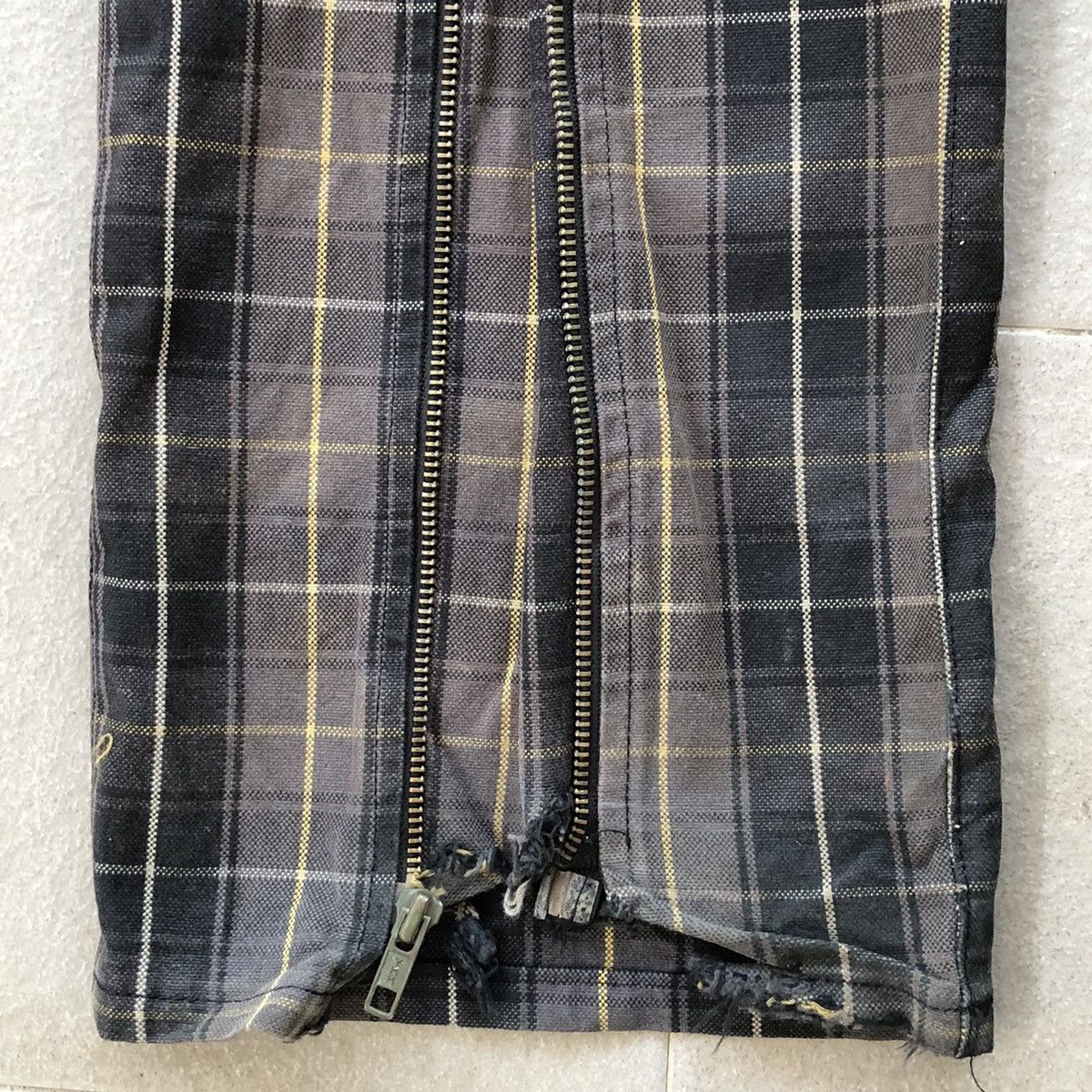 Designer × Japanese Brand Seditionaries punk tartan pants by MILKBOY Size US 32 / EU 48 - 17 Thumbnail
