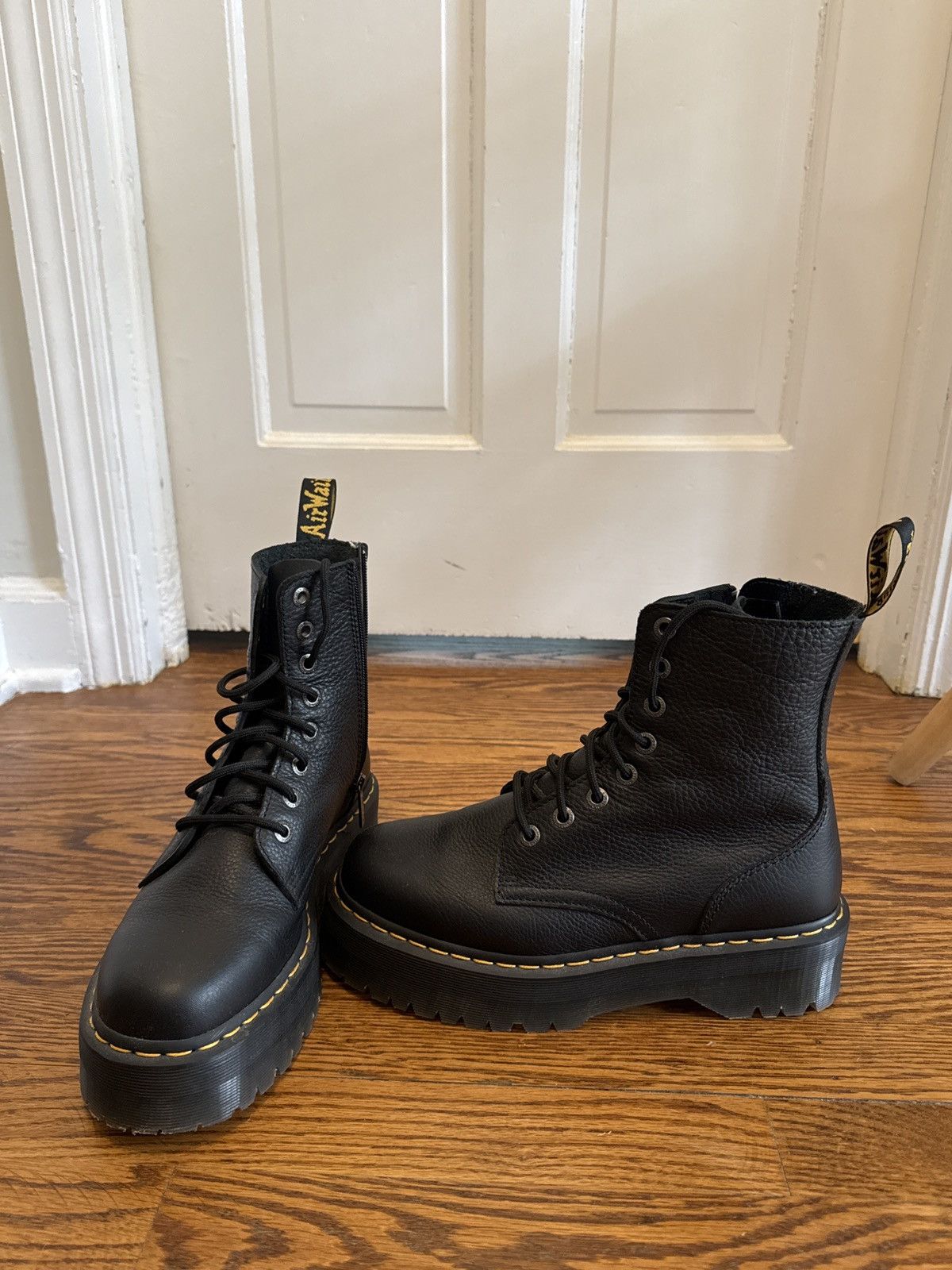 Dr. Martens Dr Martens Size US 10 / EU 43 - 1 Thumbnail