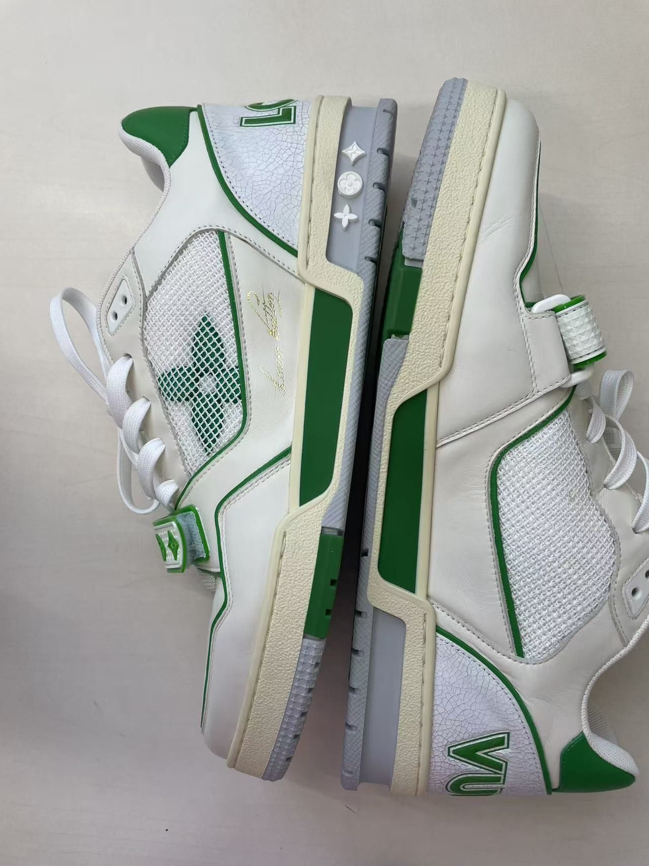 Louis Vuitton Louis Vuitton Green White Monogram Trainer Sneaker Size US 10 / EU 43 - 12 Thumbnail