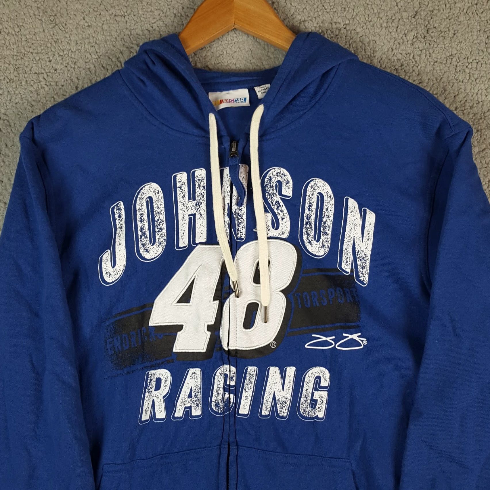 NASCAR VINTAGE NASCAR Jimmie Johnson Hoodie Shirt Men L Blue Crewneck Hooded Pullover Sweatshirt 90s College Sports USA Size US L / EU 52-54 / 3 - 3 Thumbnail
