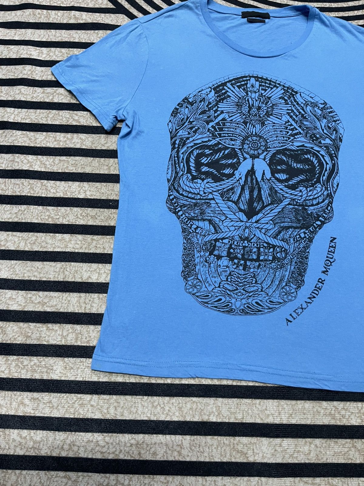 Alexander McQueen ALEXANDER MCQUEEN BLUE TSHIRT SKULL TATTOO PRINT Size XL / US 12-14 / IT 48-50 - 3 Thumbnail
