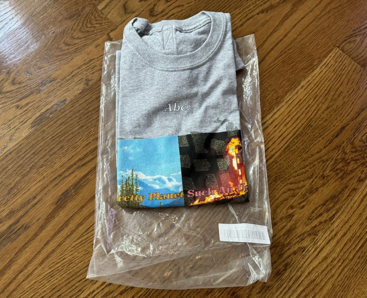 Advisory Board Crystals Medium ABC NCAAP BLM Ugly World Tee Gray Shirt 123. Size US S / EU 44-46 / 1 - 2 Thumbnail