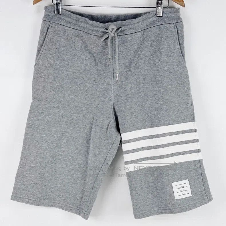 Thom Browne Thom Browne size 3 Gray striped casual shorts Size US 41 - 1 Thumbnail