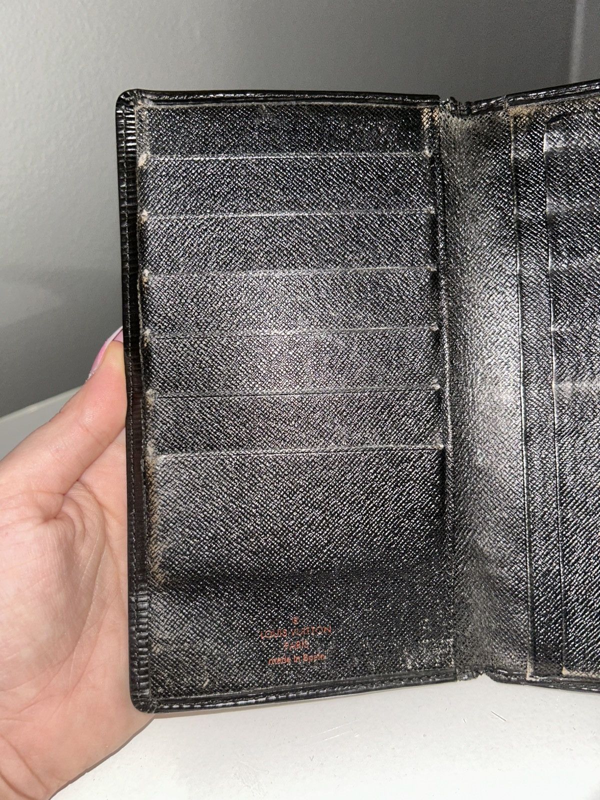Louis Vuitton Louis Vuitton Black Epi Leather Wallet CA0977 Size ONE SIZE - 5 Thumbnail