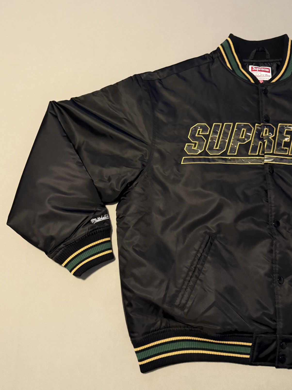 Mitchell Camo & ジャケット・アウター Ness Supreme LogoVarsity