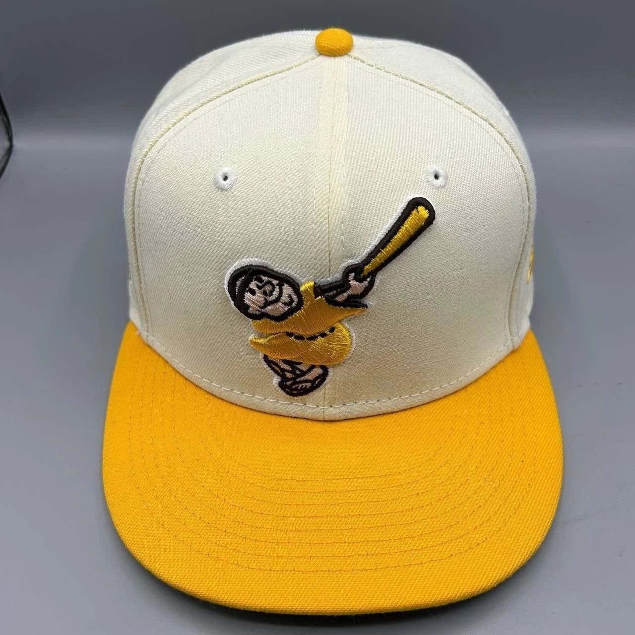 New Era San Diego Padres Hat Men 7 3/8 White Yellow MLB Fitted Cap Size ONE SIZE - 1 Thumbnail