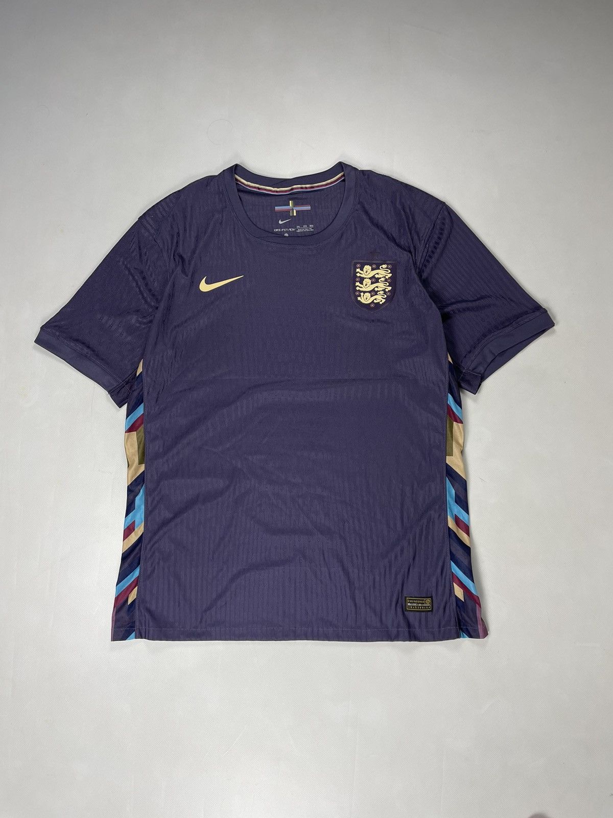 Nike Nike England ( Size XXL ) Away Stadium Vintage Purple Jersey Size US XXL / EU 58 / 5 - 3 Thumbnail