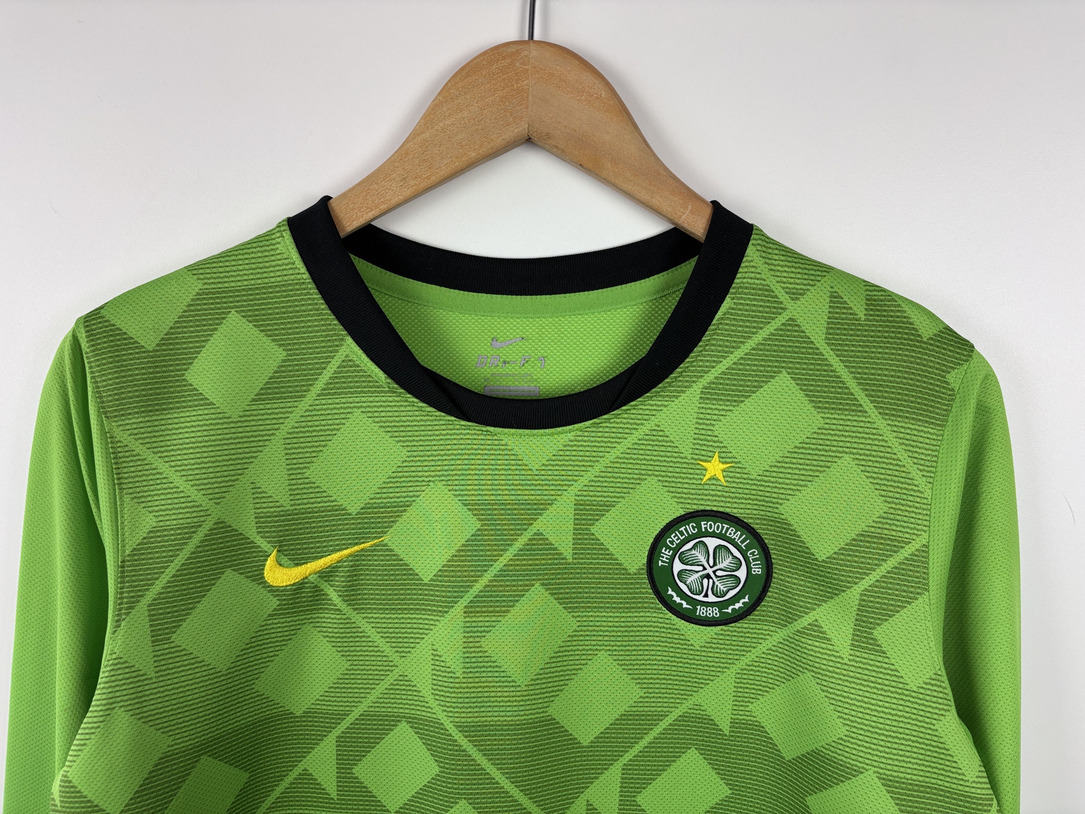 Nike Celtic 2010-11 #20 McCourt Football Nike Jersey Boys XL Size US XL / EU 56 / 4 - 3 Thumbnail