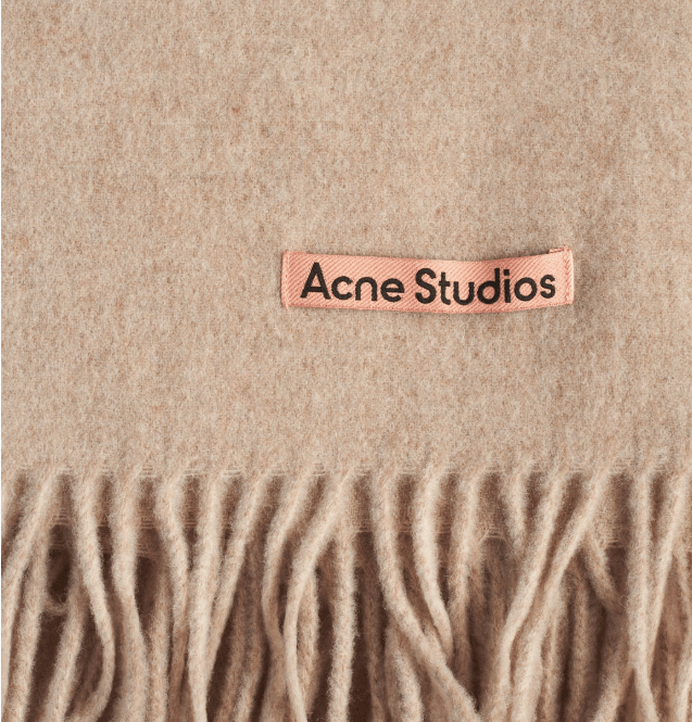 Acne Studios BNWT AW25 ACNE STUDIOS PINK PATCH OVERSIZED WOOL SCARF BEIGE Size ONE SIZE - 5 Thumbnail