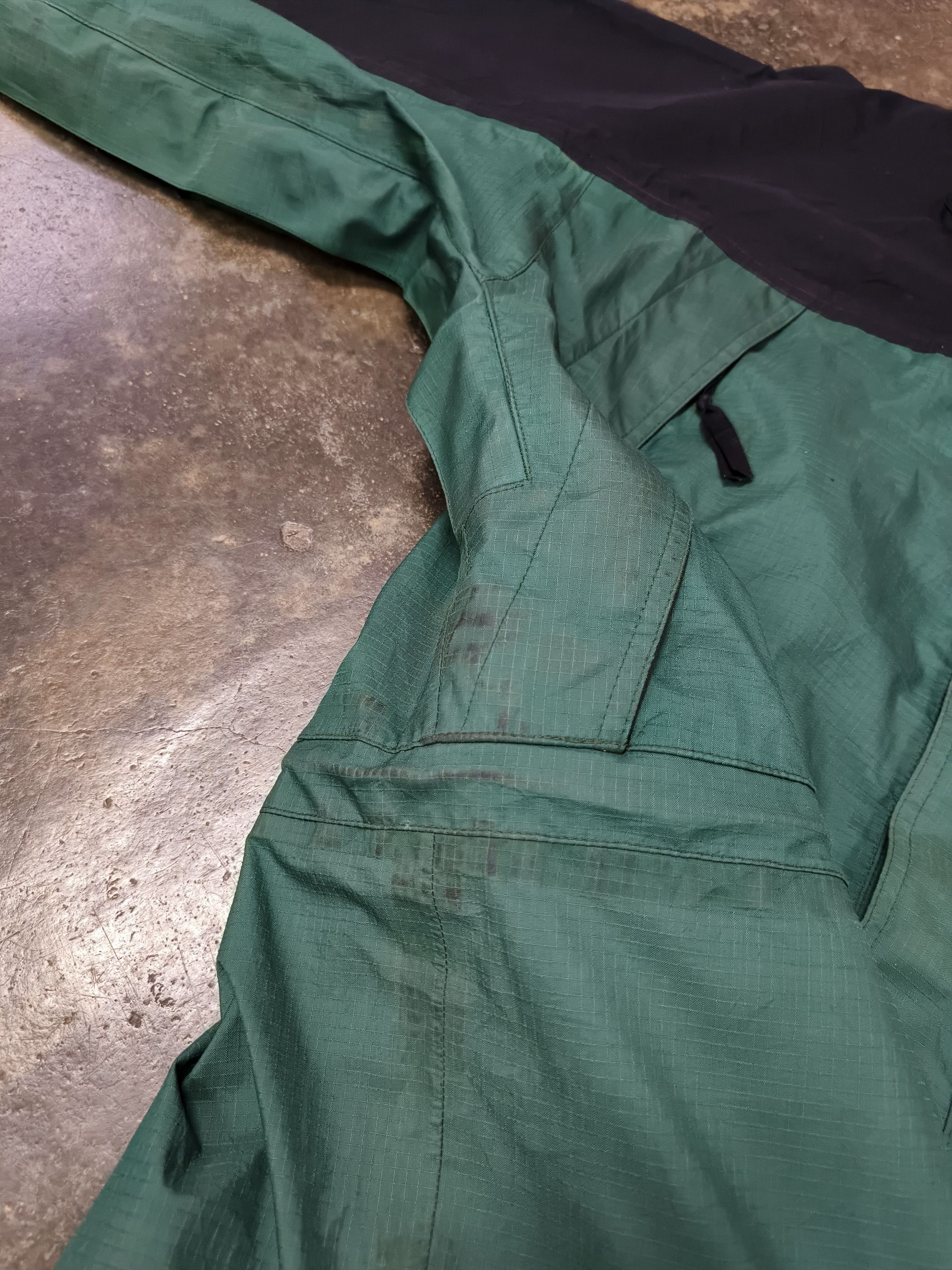The North Face The North Face Vintage 90's Mountain Light Jacket Hood Size US M / EU 48-50 / 2 - 6 Thumbnail