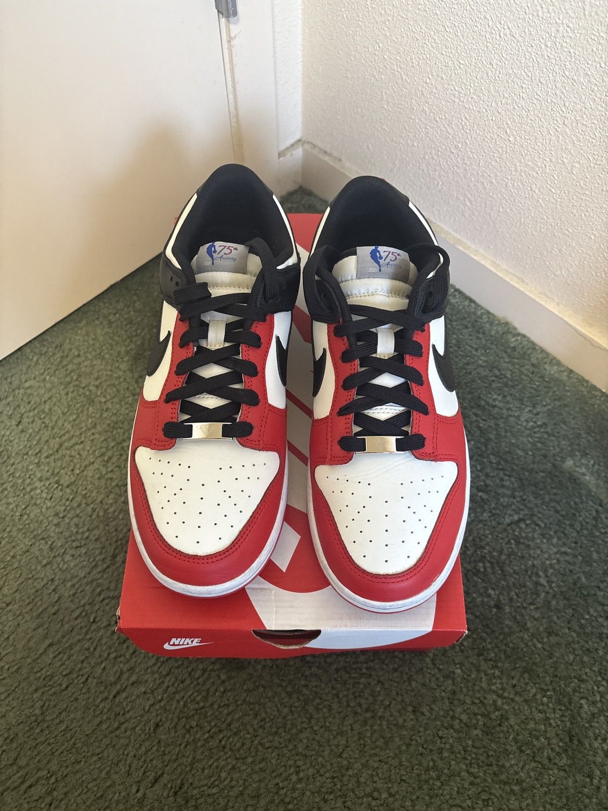 Nike Nike Dunk Low EMB X NBA 75th Anniversary Bulls Size 8.5 Size US 8.5 / EU 41-42 - 3 Thumbnail