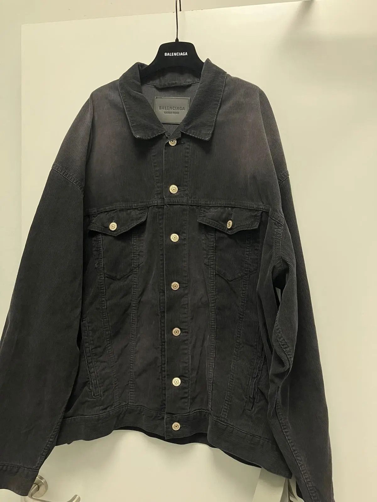 Balenciaga o1w1db10426 Oversized Jacket In Black Size US XL / EU 56 / 4 - 1 Preview