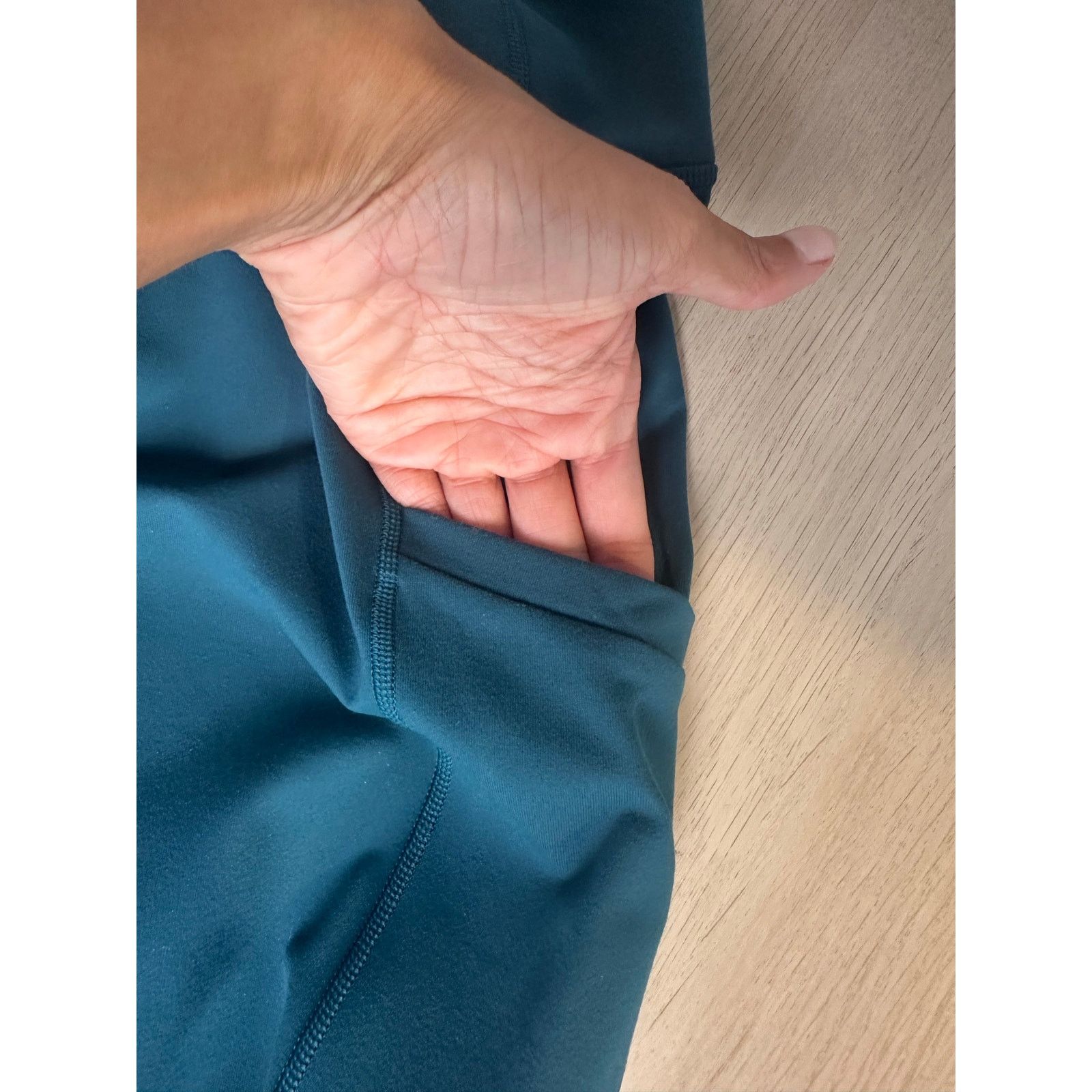 Fabletics Fabletics x Becky G PowerHold Green Legging - Size M Size 28" / US 6 / IT 42 - 11 Thumbnail