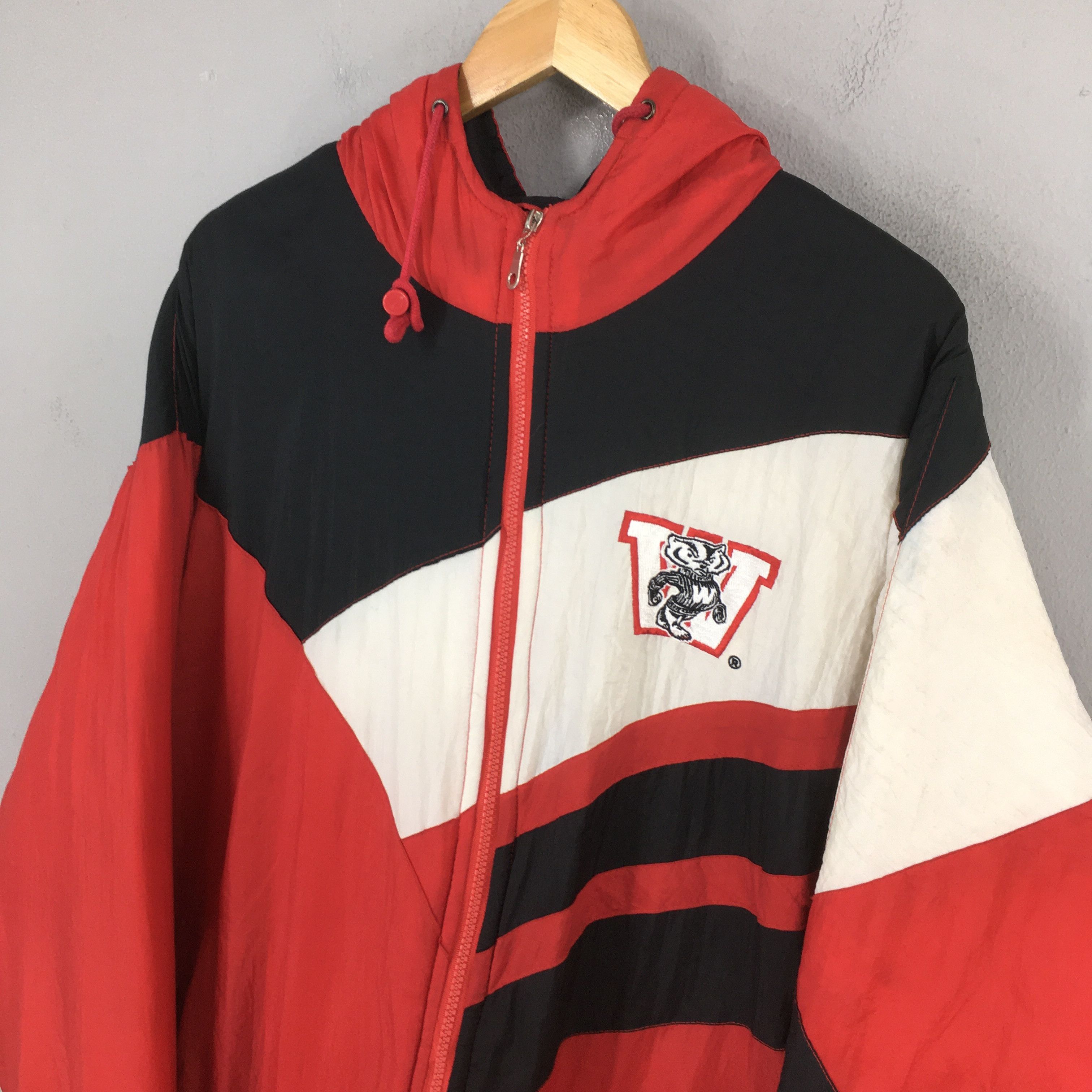 NCAA Vintage Wisconsin Badgers Ncaa Hoodie Jacket XLarge Size US XL / EU 56 / 4 - 3 Thumbnail