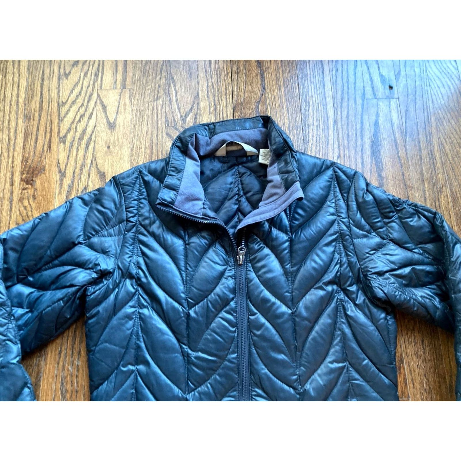 Eddie Bauer VINTAGE Eddie Bauer Jacket Womens S Black Down 700 Fill Quilted Full Zip Lined Pockets Outdoor Ski Classic Women Size S / US 4 / IT 40 - 4 Thumbnail