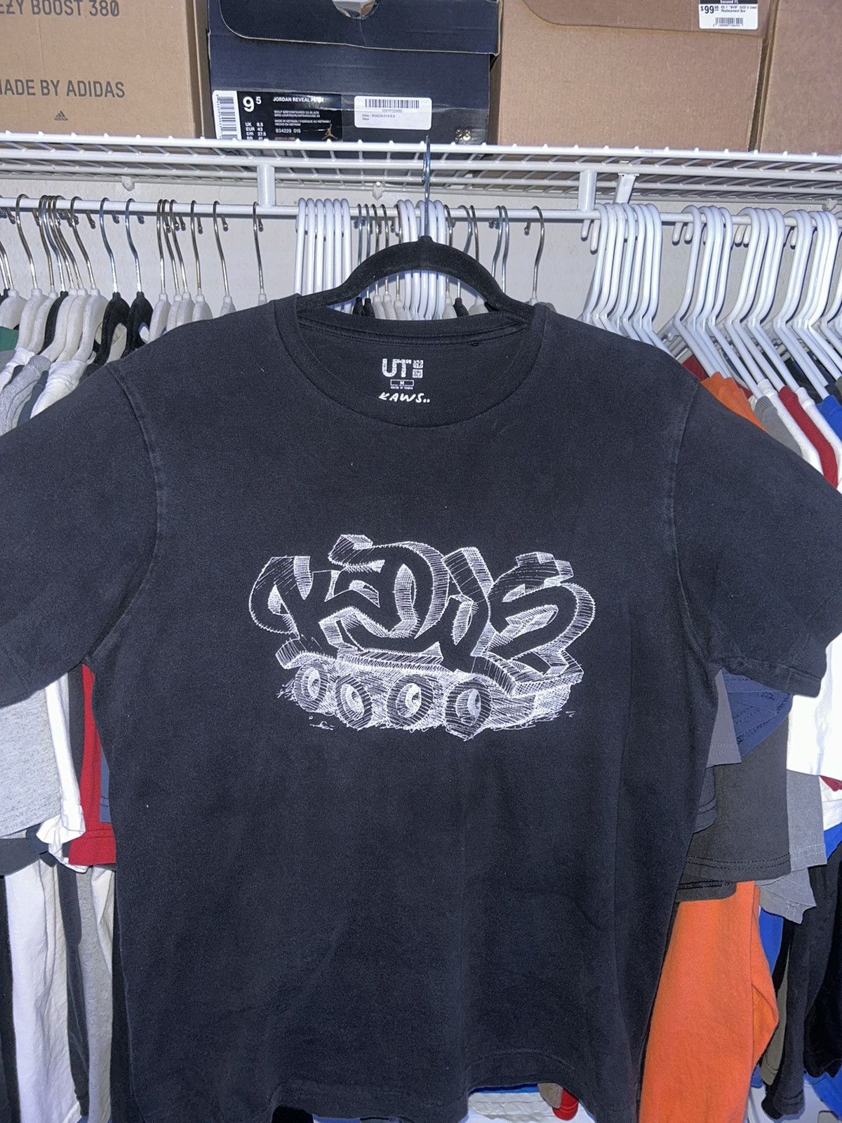 Kaws × Uniqlo Kaws x Uniqulo t-shirt Size US M / EU 48-50 / 2 - 1 Thumbnail
