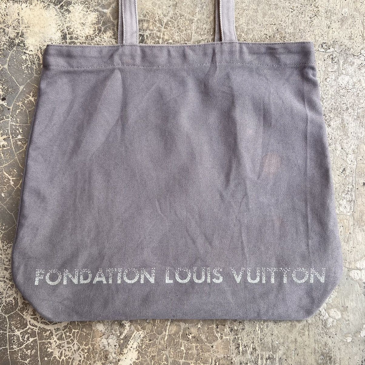 Louis Vuitton Fondation Louis Vuitton Canvas Tote Bag Size ONE SIZE - 3 Thumbnail