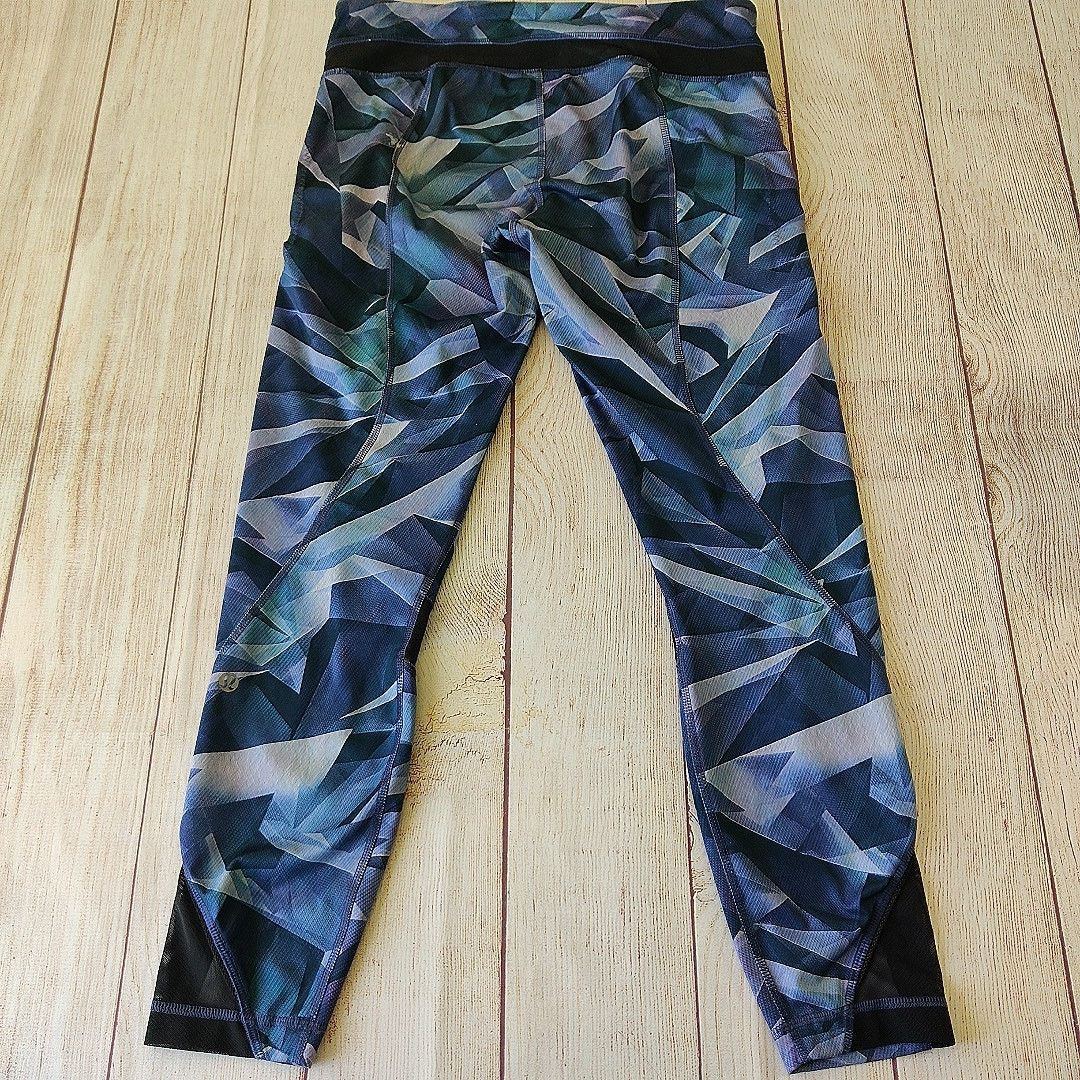 Lululemon Inspire Tight II (Mesh) Pretty Prism Multi / Black 8 Size 30" / US 8 / IT 44 - 3 Thumbnail