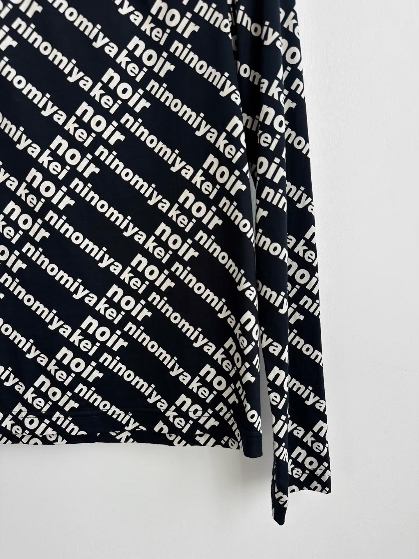 Comme des Garcons Comme des Garçons Stretch Long-Sleeve Base Layer T-shirt Ｑ24 Size XS / US 0-2 / IT 36-38 - 1 Thumbnail