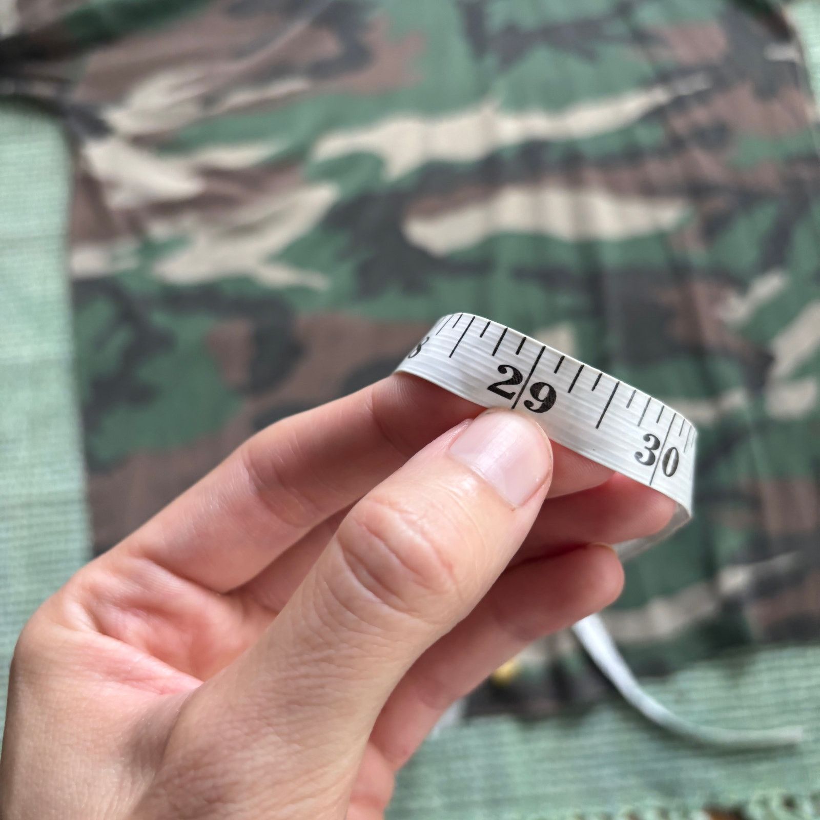 Vintage Vintage 1980s Single Stitched Camo Pocket Tee Sz XL Size US XL / EU 56 / 4 - 8 Thumbnail