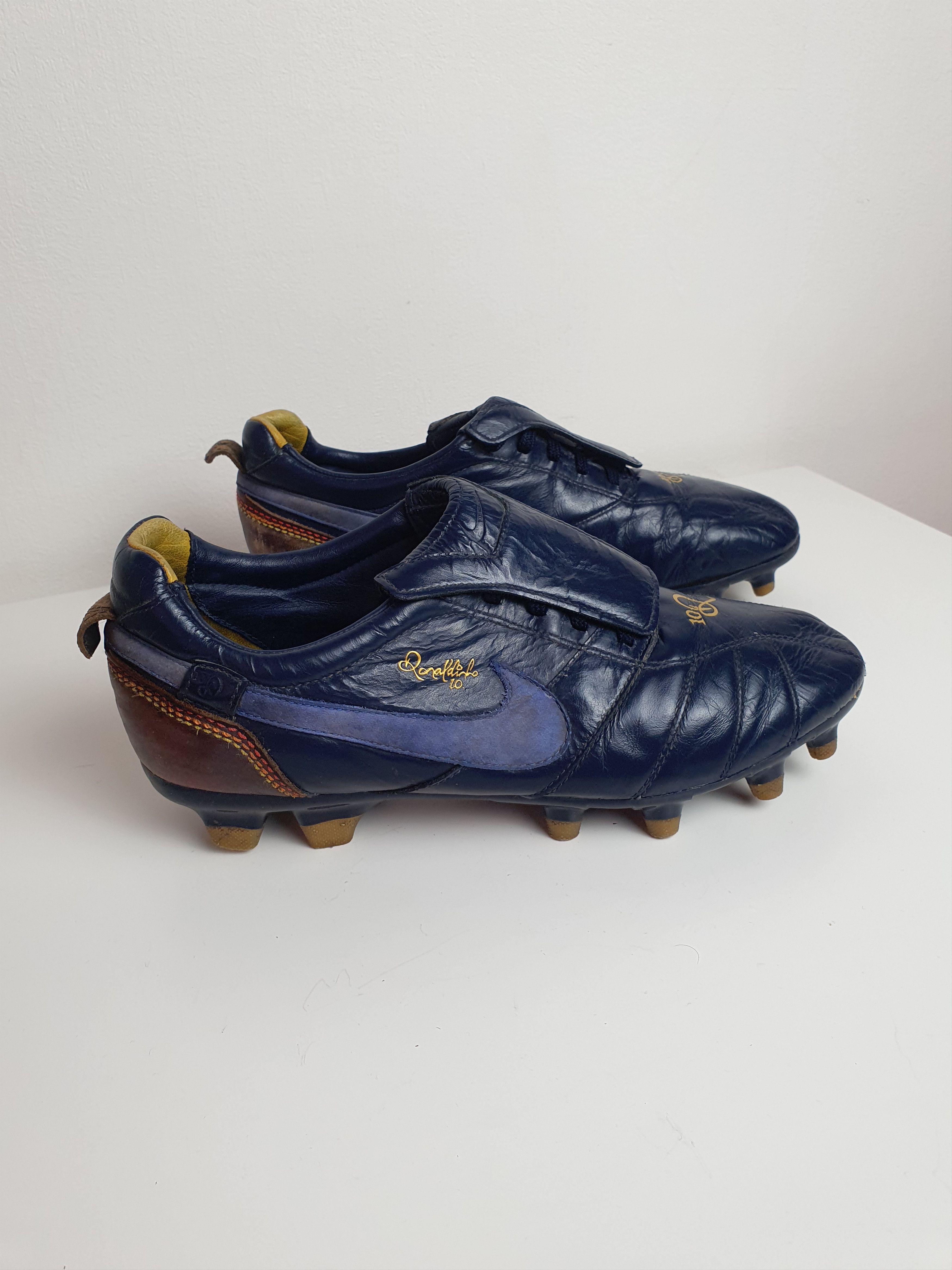Nike Vintage Football Boots Nike Rare Tiempo Leather Ronaldinho Size US 8.5 / EU 41-42 - 1 Thumbnail