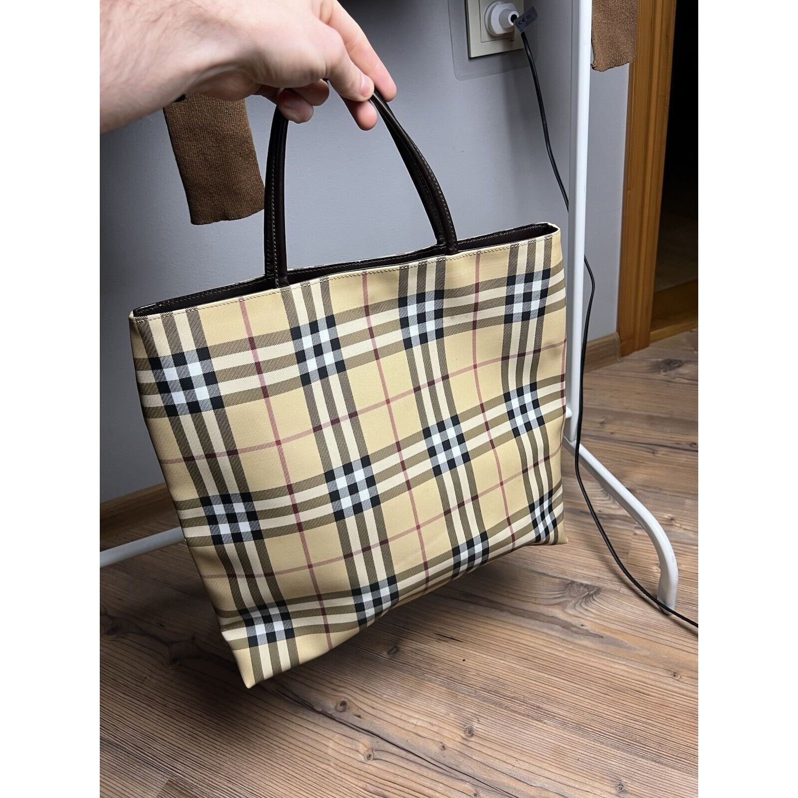 Burberry Authentic ICONIC BURBERRY Vintage Nova Check Shoulder Tote B Size ONE SIZE - 4 Thumbnail