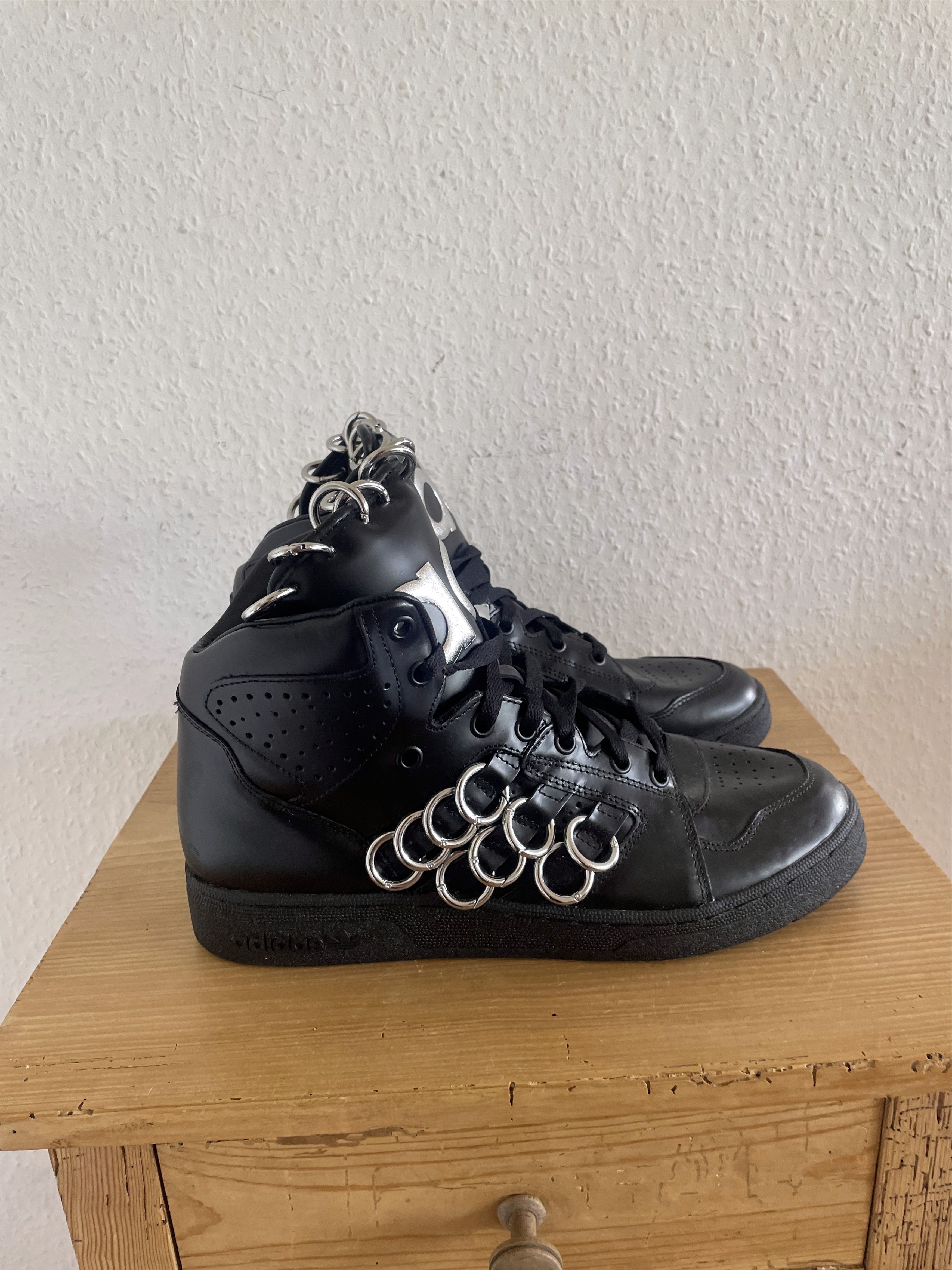 Adidas × Jeremy Scott JS Instinct Hi Ring Black Size US 10.5 / EU 43-44 - 6 Thumbnail