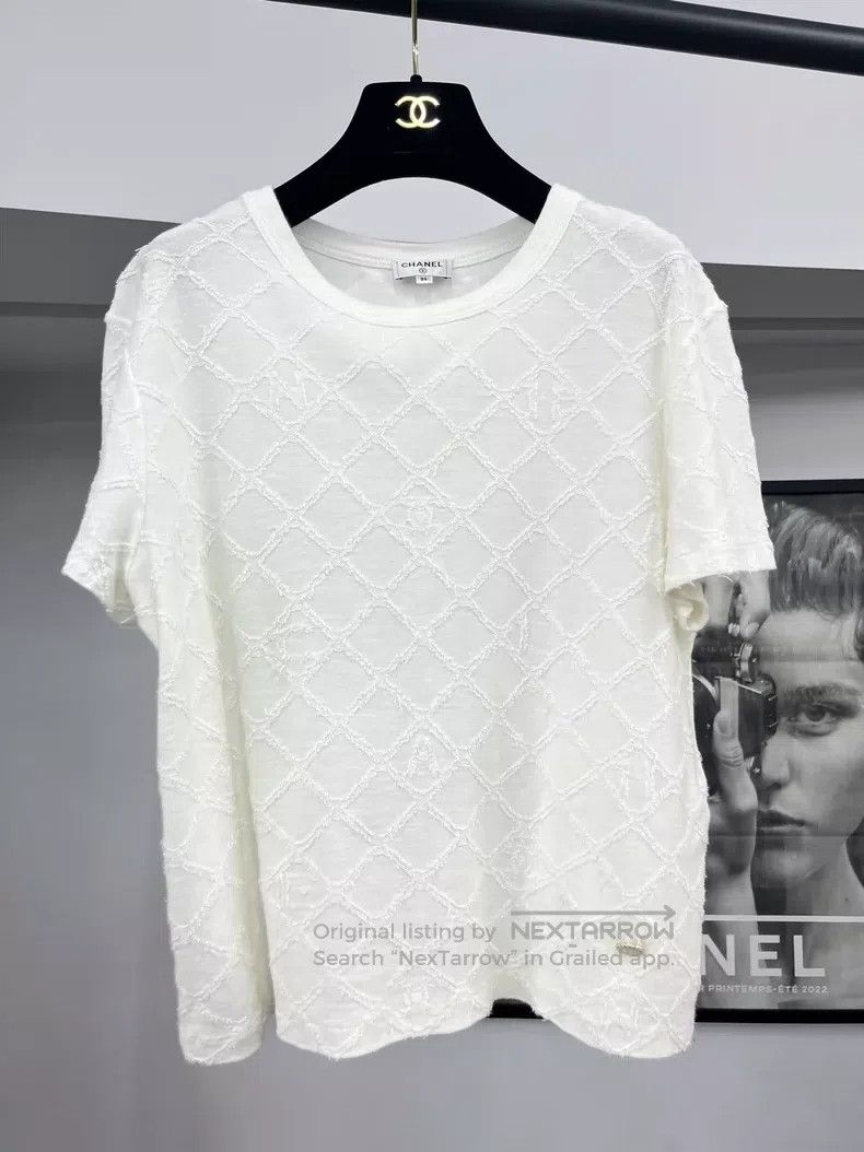 Chanel Chanel White diamond-grated short-sleeved T-shirt Size XS / US 0-2 / IT 36-38 - 1 Thumbnail