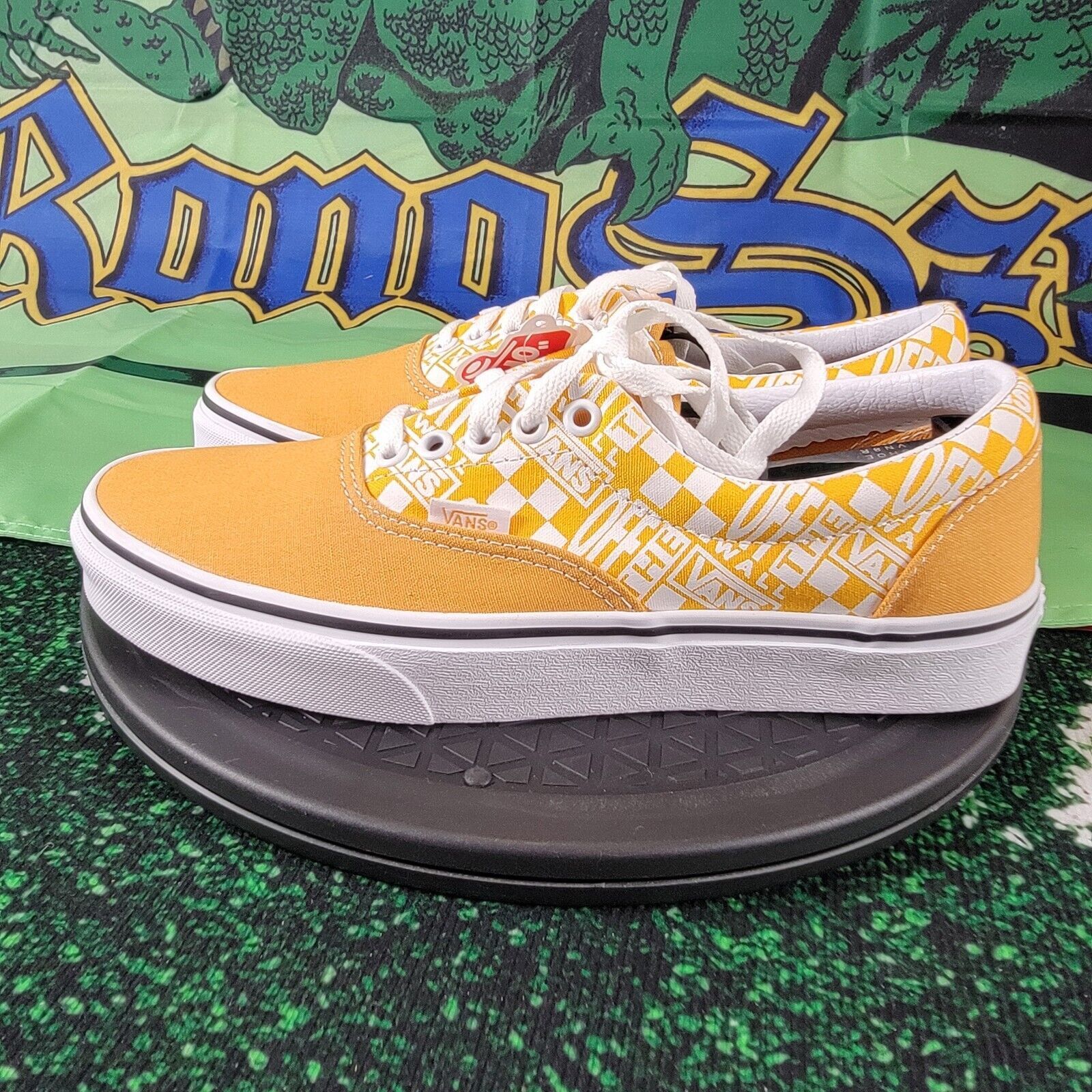 Vans Vans Unisex Era Sneakers Gold Nugget/Saffron Size:M9.5 W11 Size US 9.5 / EU 42-43 - 2 Thumbnail