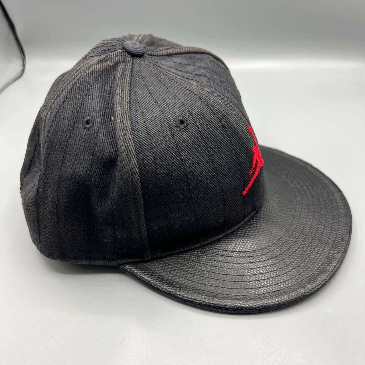 Jordan Brand Air Jordan Hat Men 7 1/8 Flu Game Two 3 Embroidered Fitted Size ONE SIZE - 6 Thumbnail